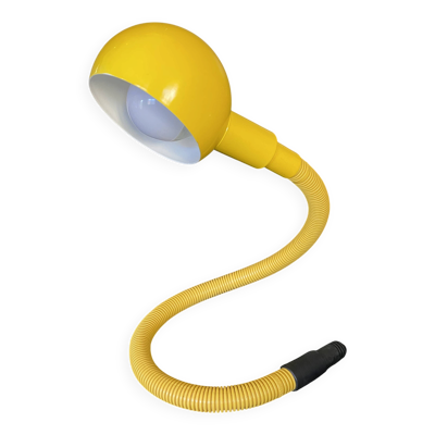 Lampe jaune Hebi d’ Isao Hosoe pour Valenti jaune pop vintage 1970