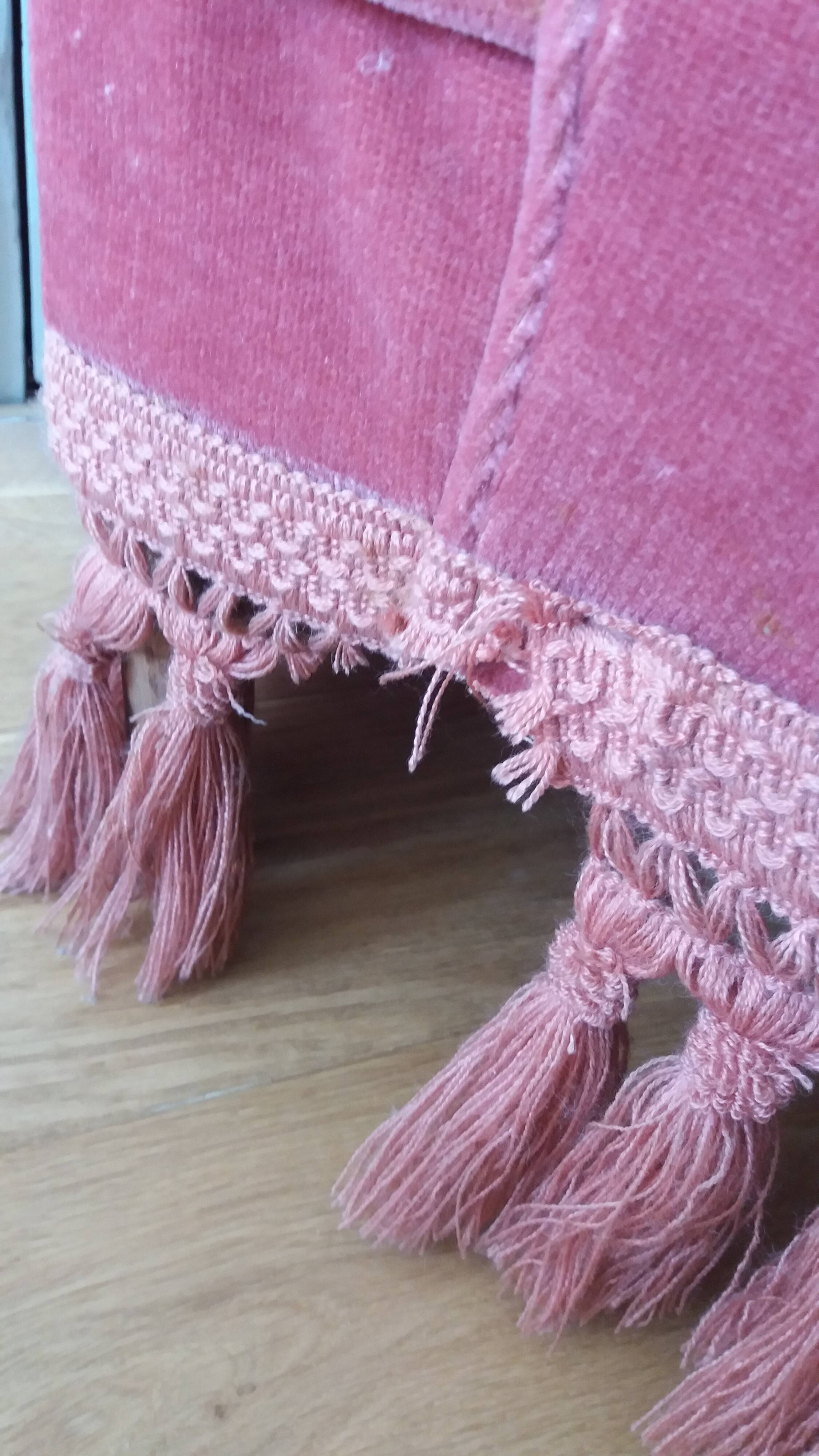 Fauteuil crapaud en velours rose