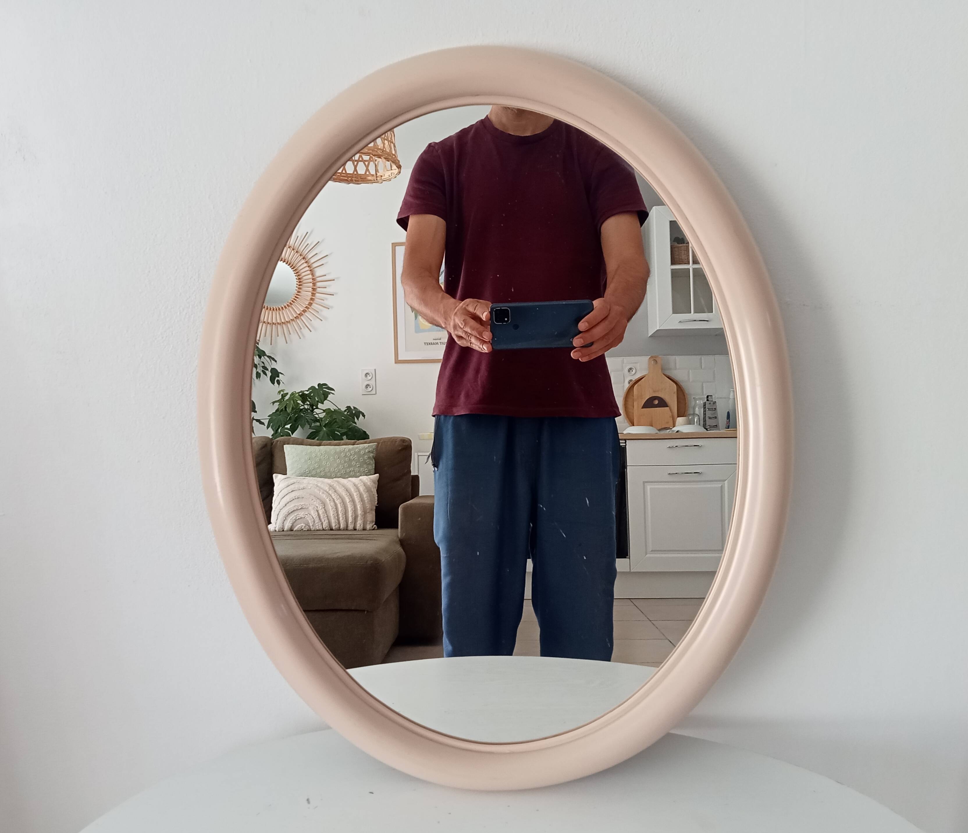 Vintage oval mirror from the 70s.