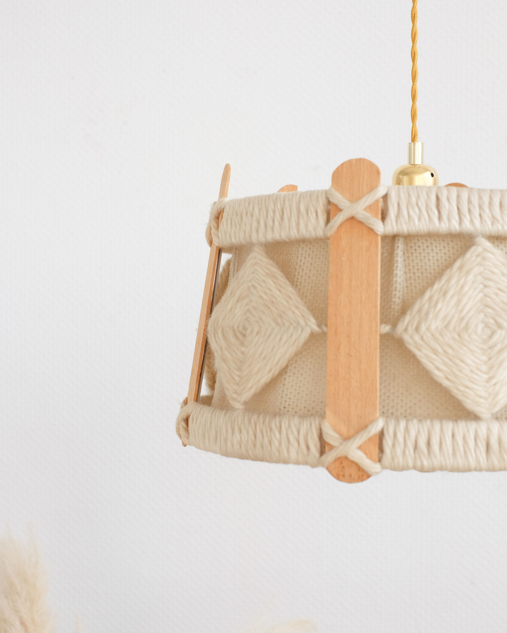 Vintage pendant lamp in wood and wool