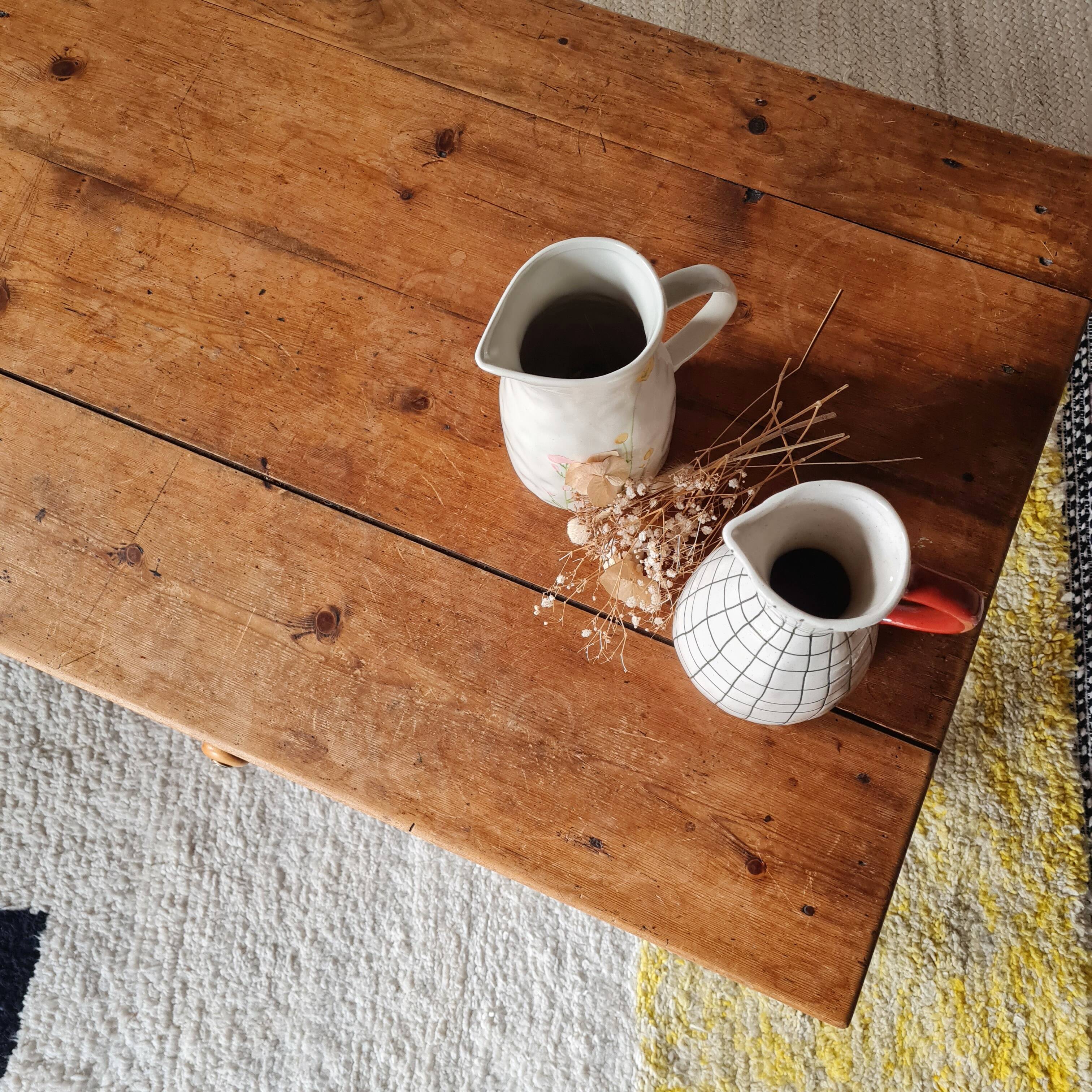 Low farmhouse table with drawer - L100