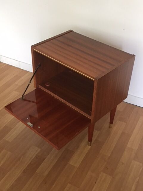 Chavet table varnished at door