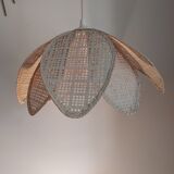 Vintage straw flower suspension