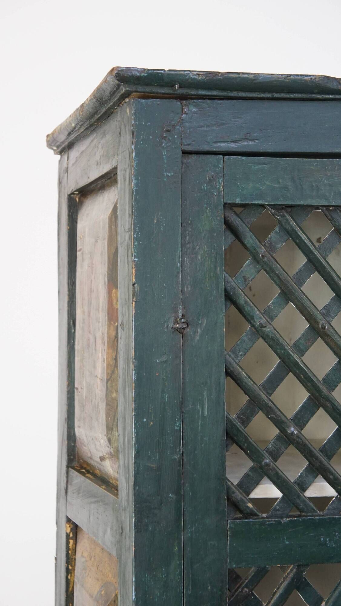 Armoire, buffet espagnol en bois vert et peintures Art populaire, XVIIIe siècle
