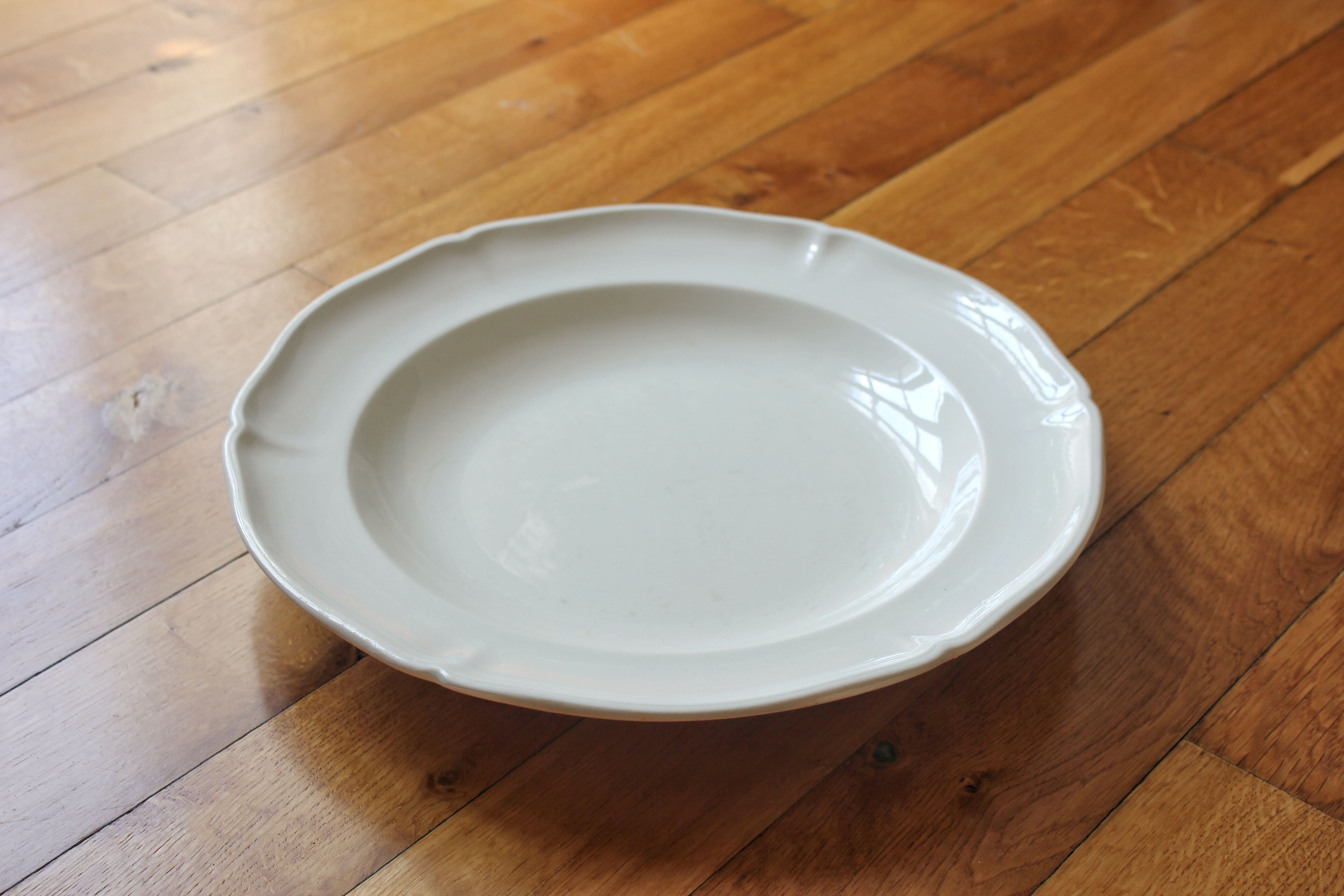 Villeroy & Boch ivory earthenware bowl