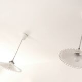 Serrated opaline suspension