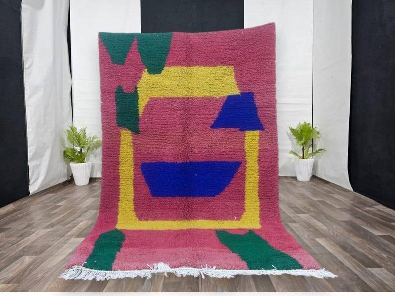 Traditional natural wool rug 250cm x 150cm