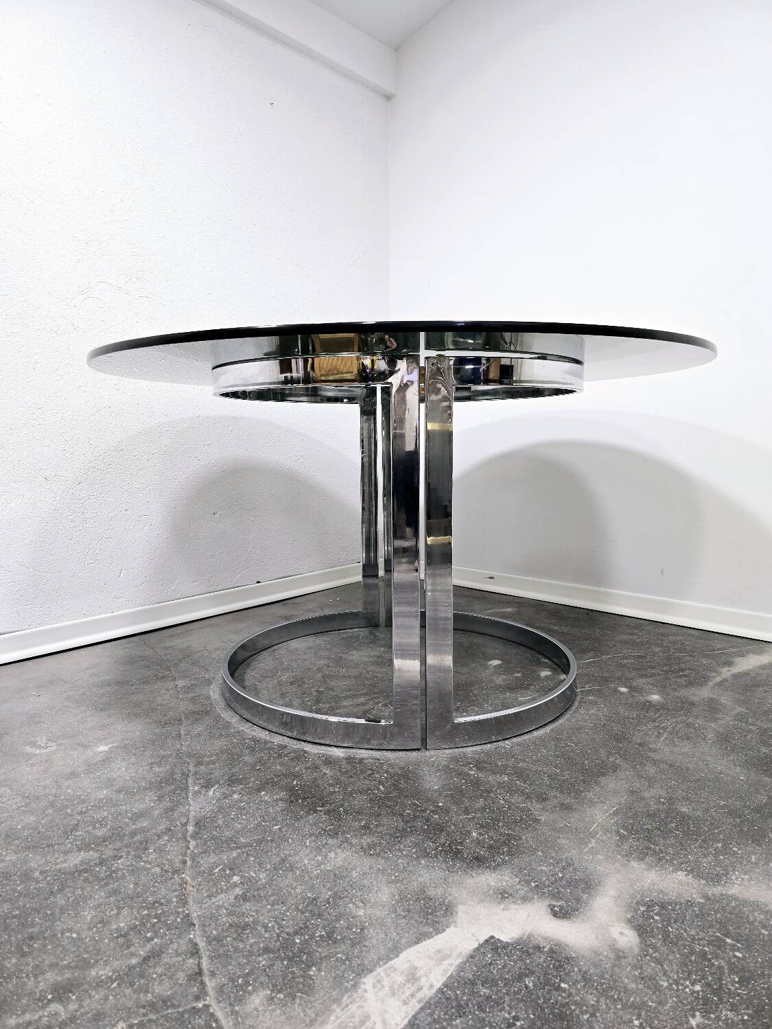 Table de salle à manger Vittorio Introini avec chaises Cuneo 1970