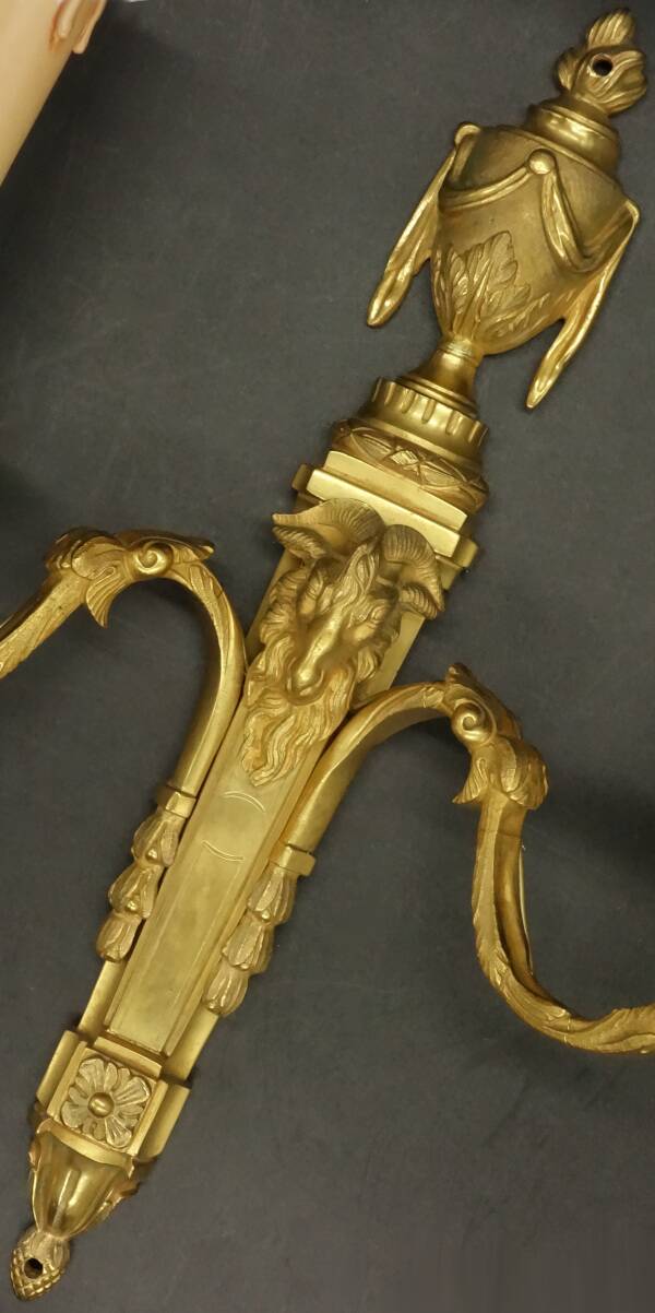 Pair of large sconces, ram's head, Louis XVI style, 19th century - gilded bronze