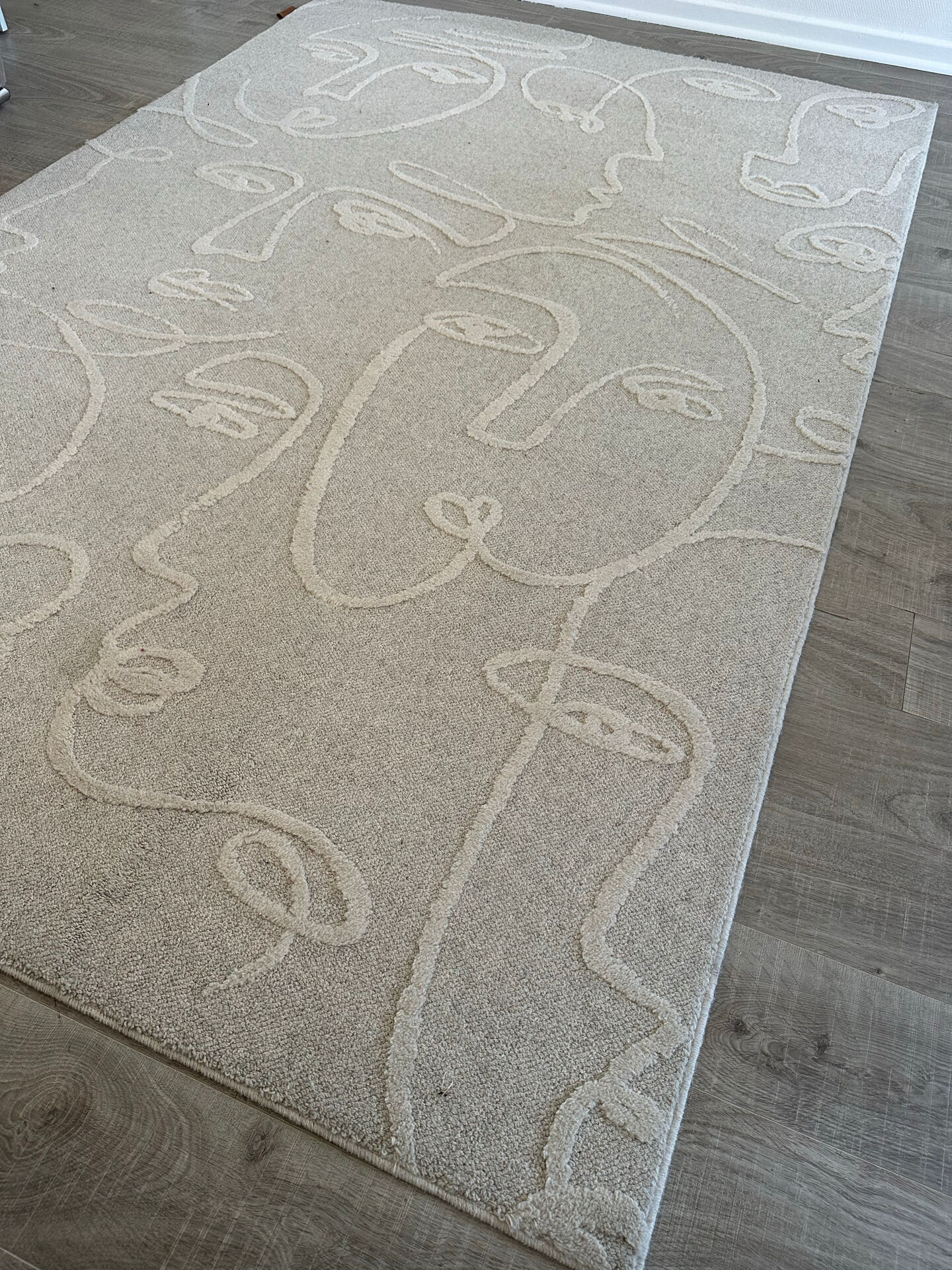 Contemporary Faces beige rug by Ligne Pure – 160 × 240 cm – New