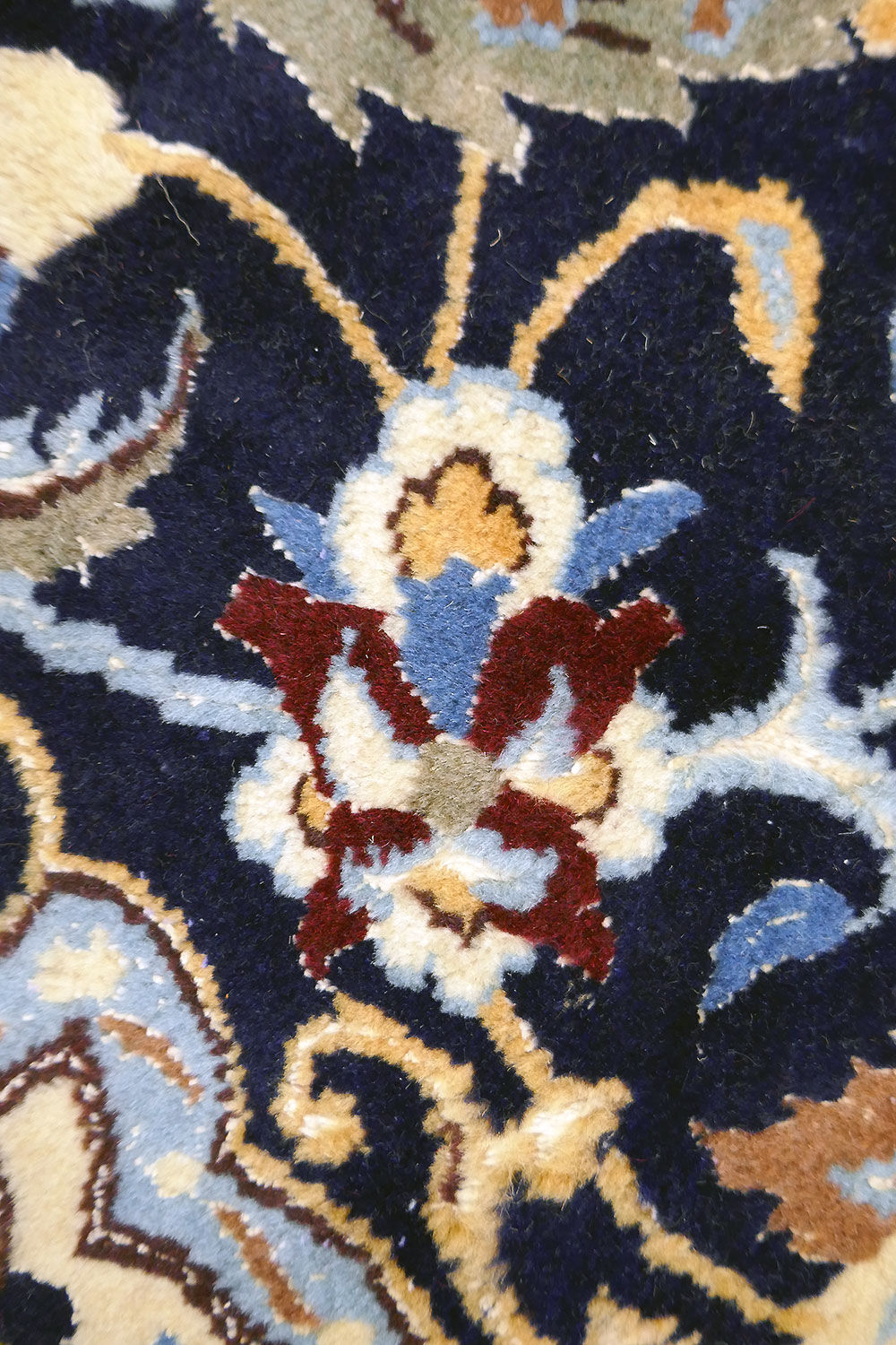 Persian living room rug "classic chic - naïn 9l"