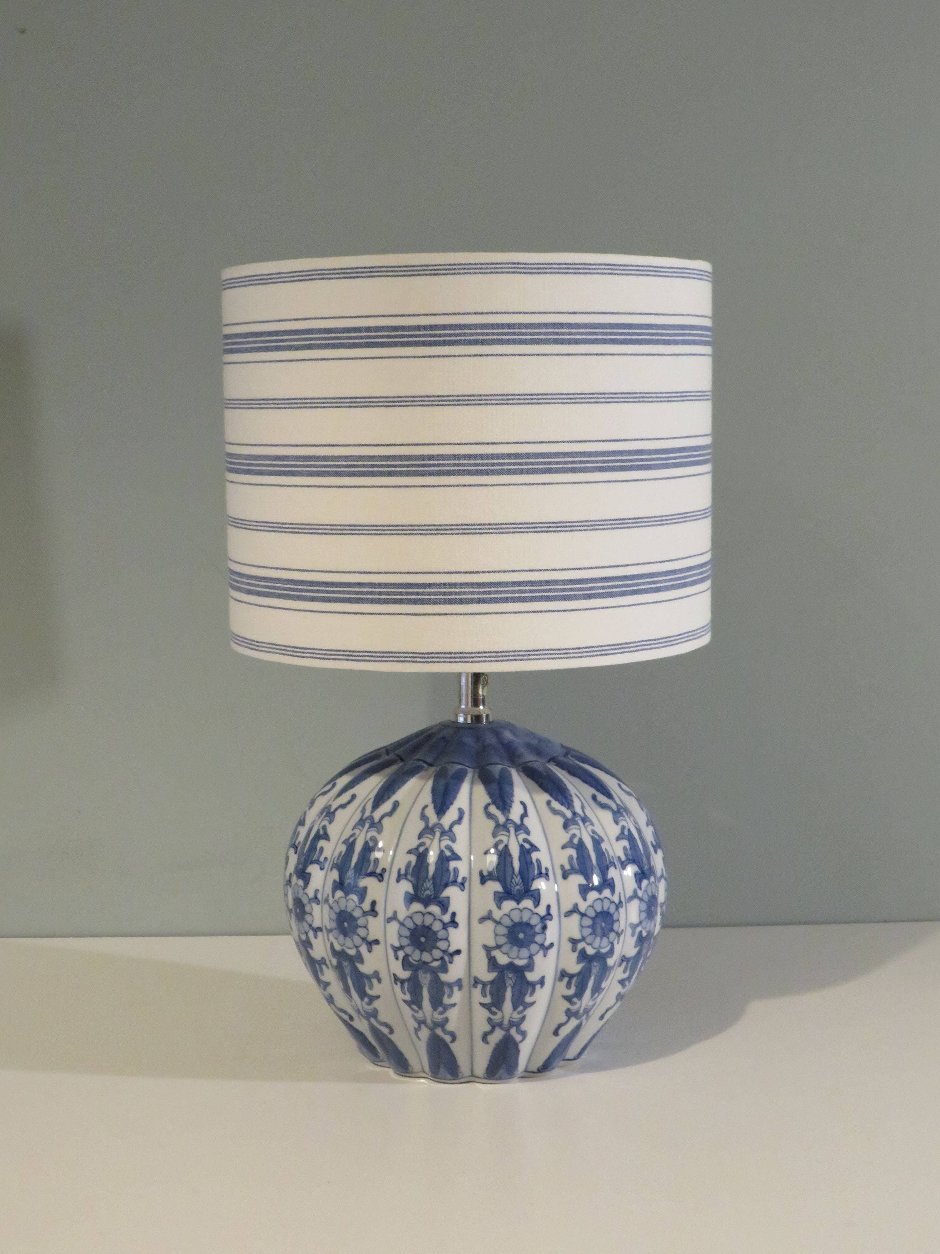 ​ 682 / 5.000 Vertaalresultaten Vertaalresultaat Mid-century BC ceramic table lamp