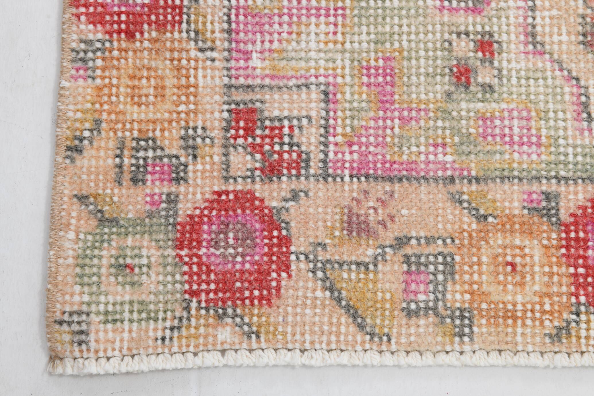 4x7 Red Cream Oriental Vintage Rug, 127x223Cm