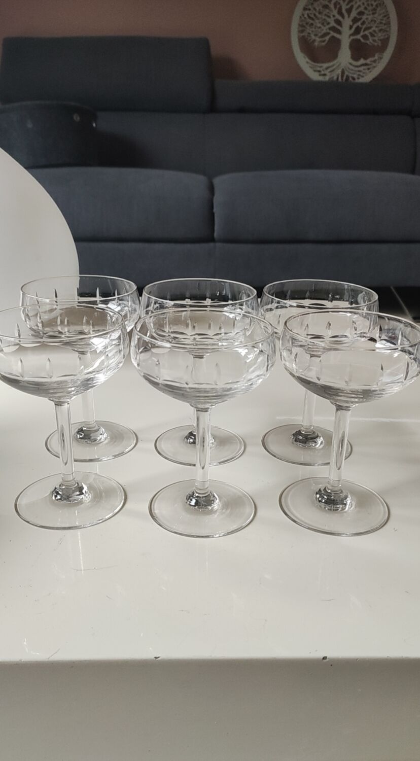 Lot of 6 x Champagne Coupes/Verreries Doyen. Art Deco. In half crystal.