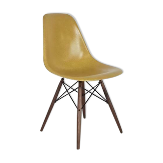 Chaise DSW par Charles et Ray Eames pour Herman Miller 50/60