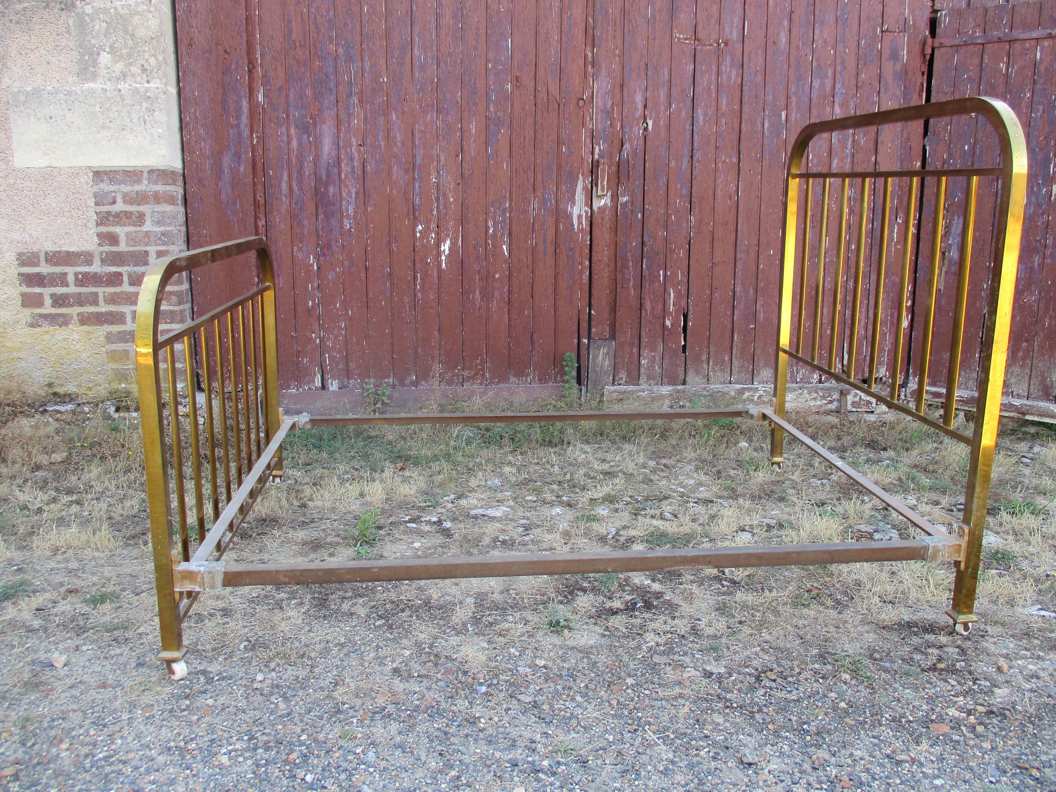 Old bed napoleon iii in gilded brass on wheels