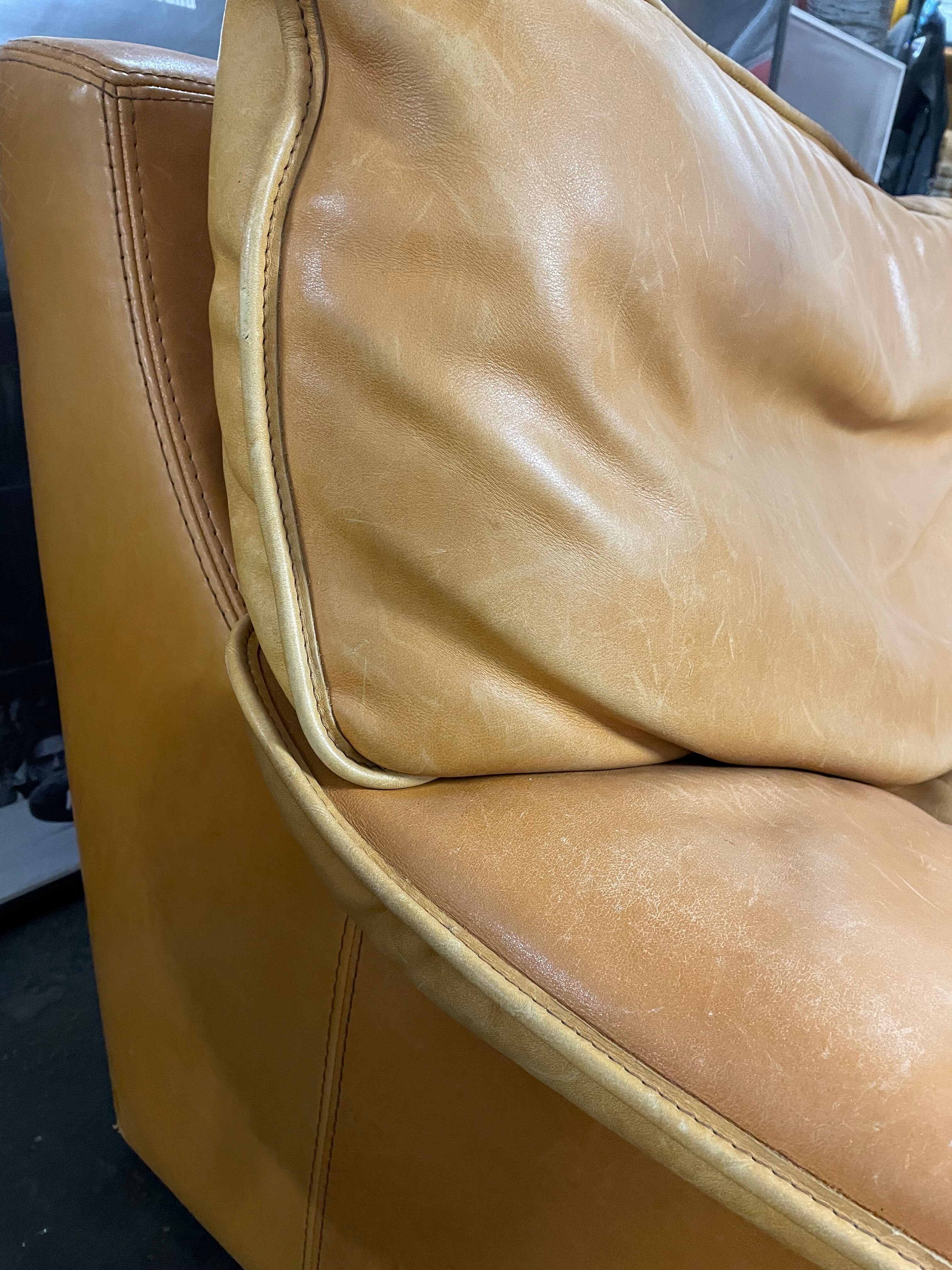 Canapé en cuir marron Roche Bobois