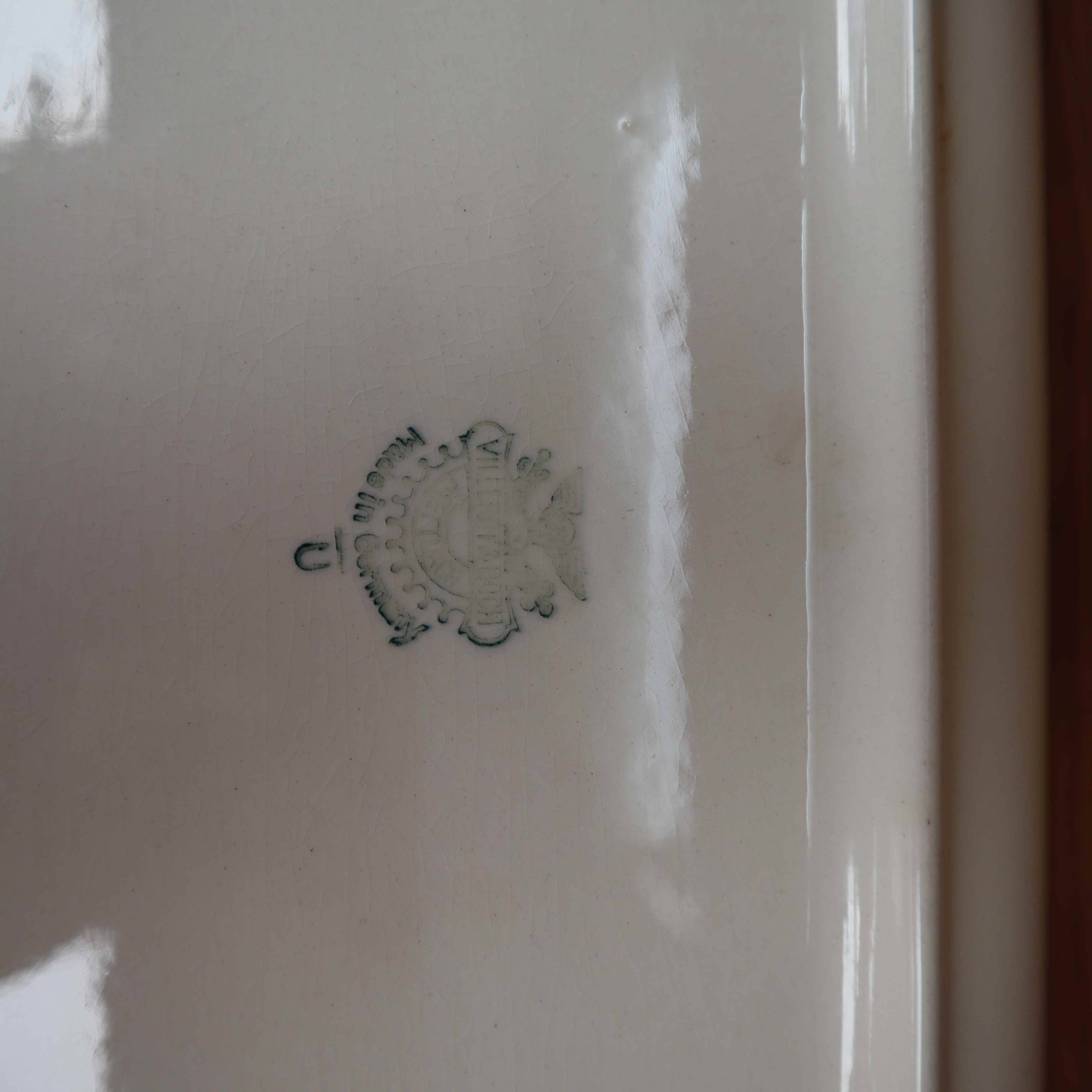 Villeroy and Boch porcelain serving tray with gold rim