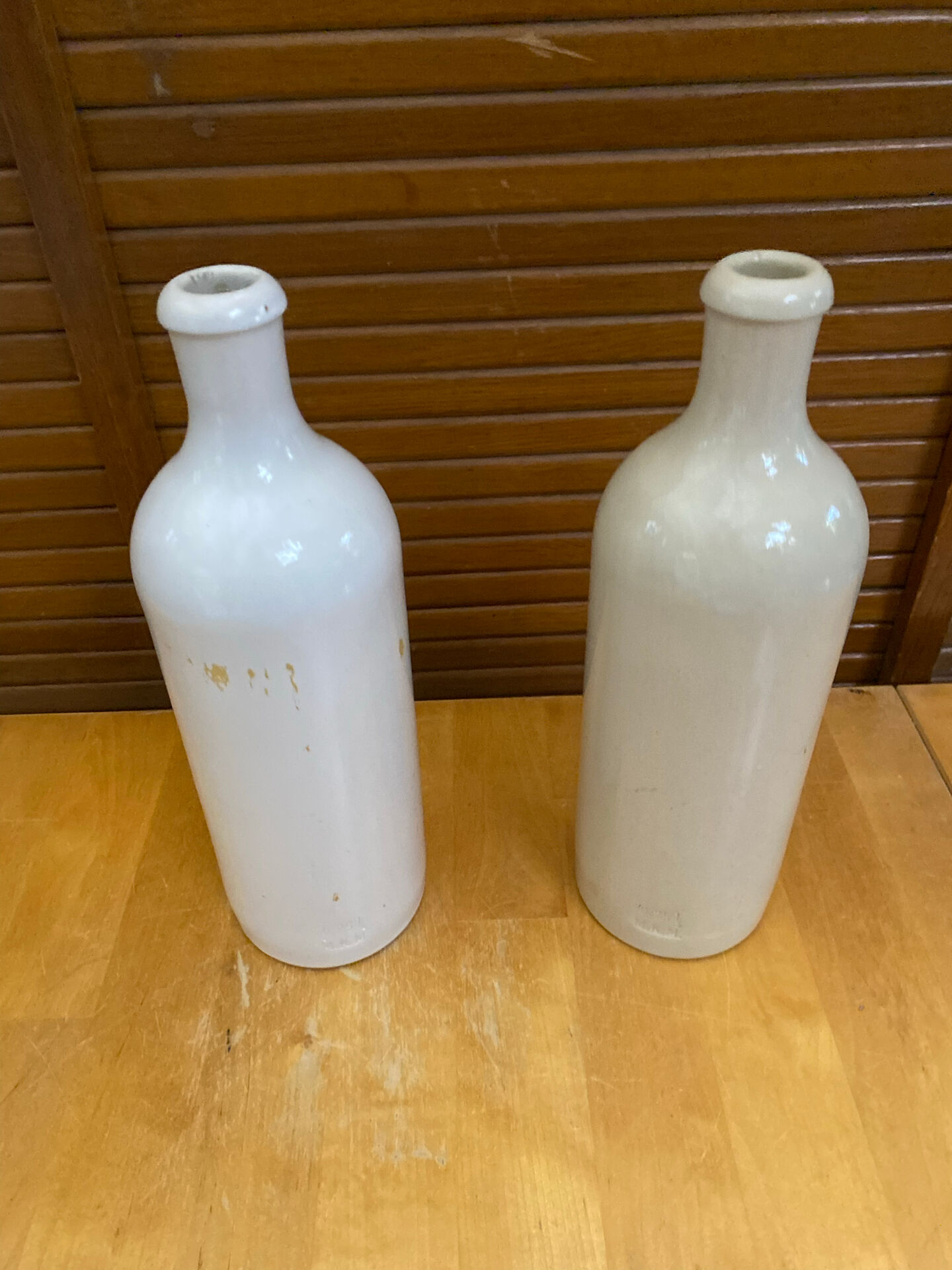 Paire ancienne bouteille mkm grès émaillé beige + blanc cuisine vintag