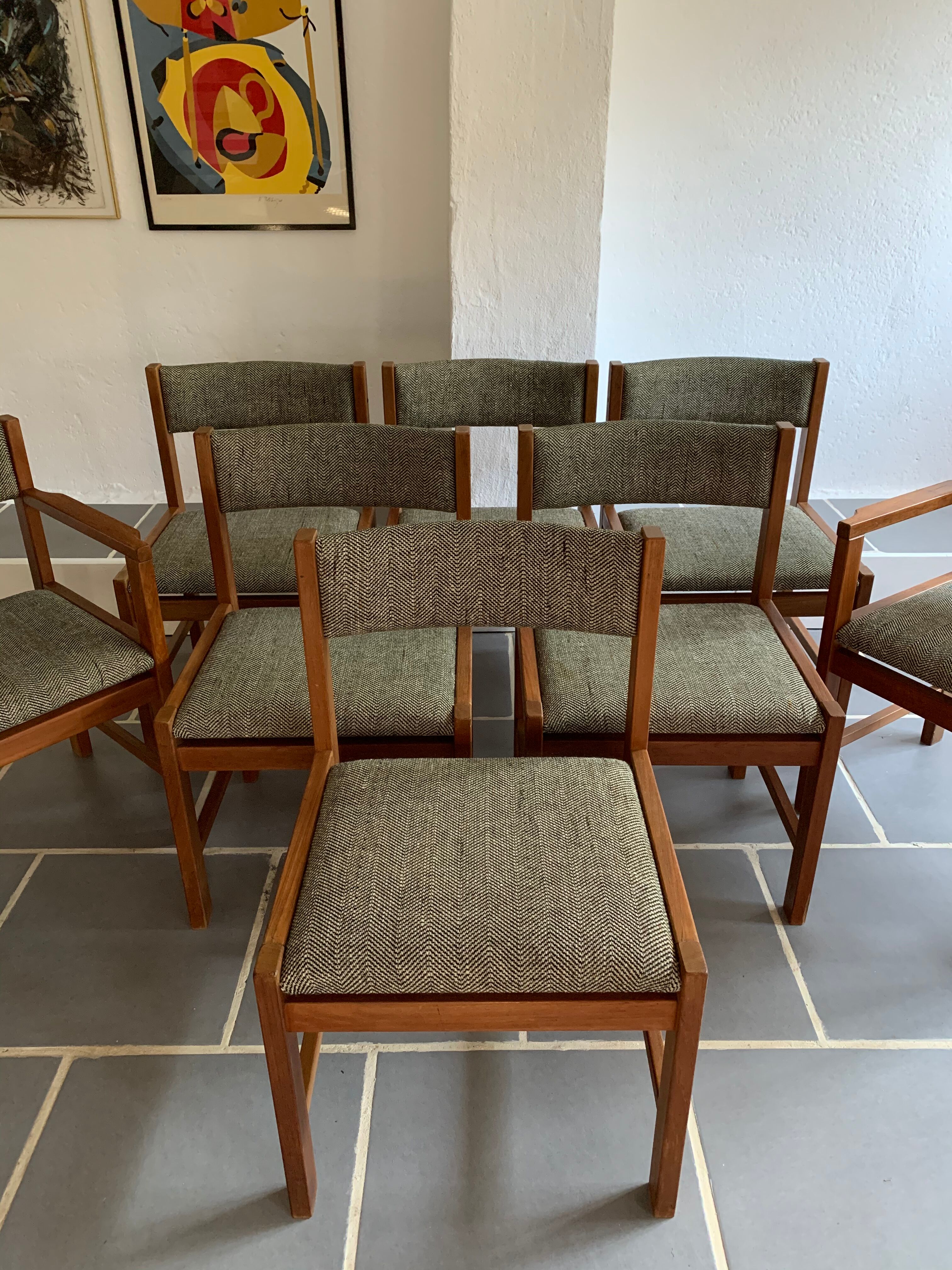 Set 6 chairs and 2 vintage Scandinavian teak and tweed chairs