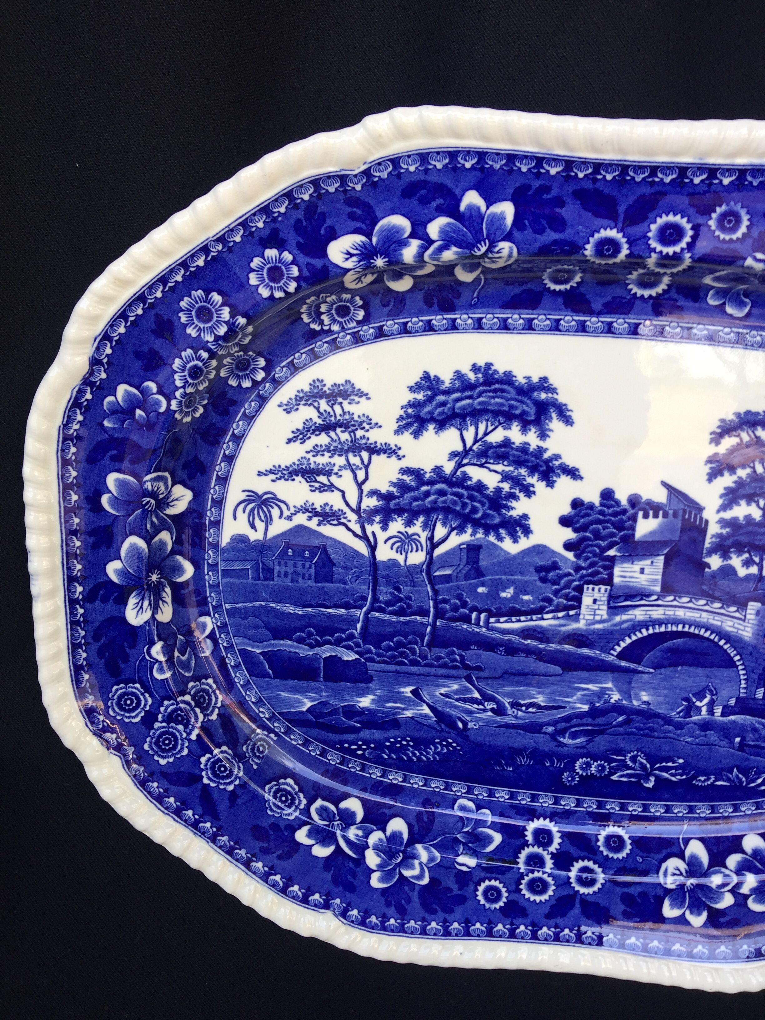 Dish in english earthenware blue and white