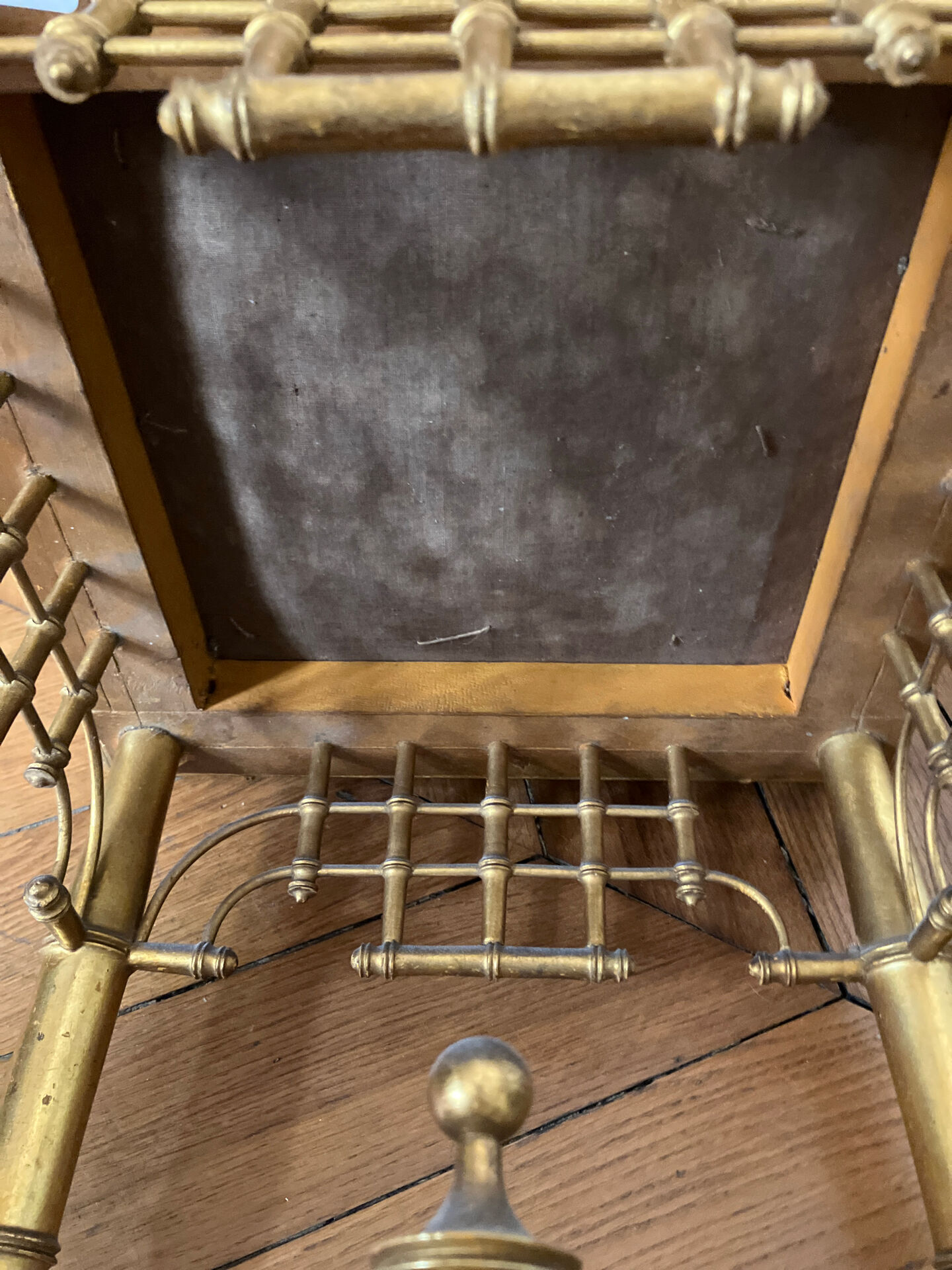 Tabouret N III