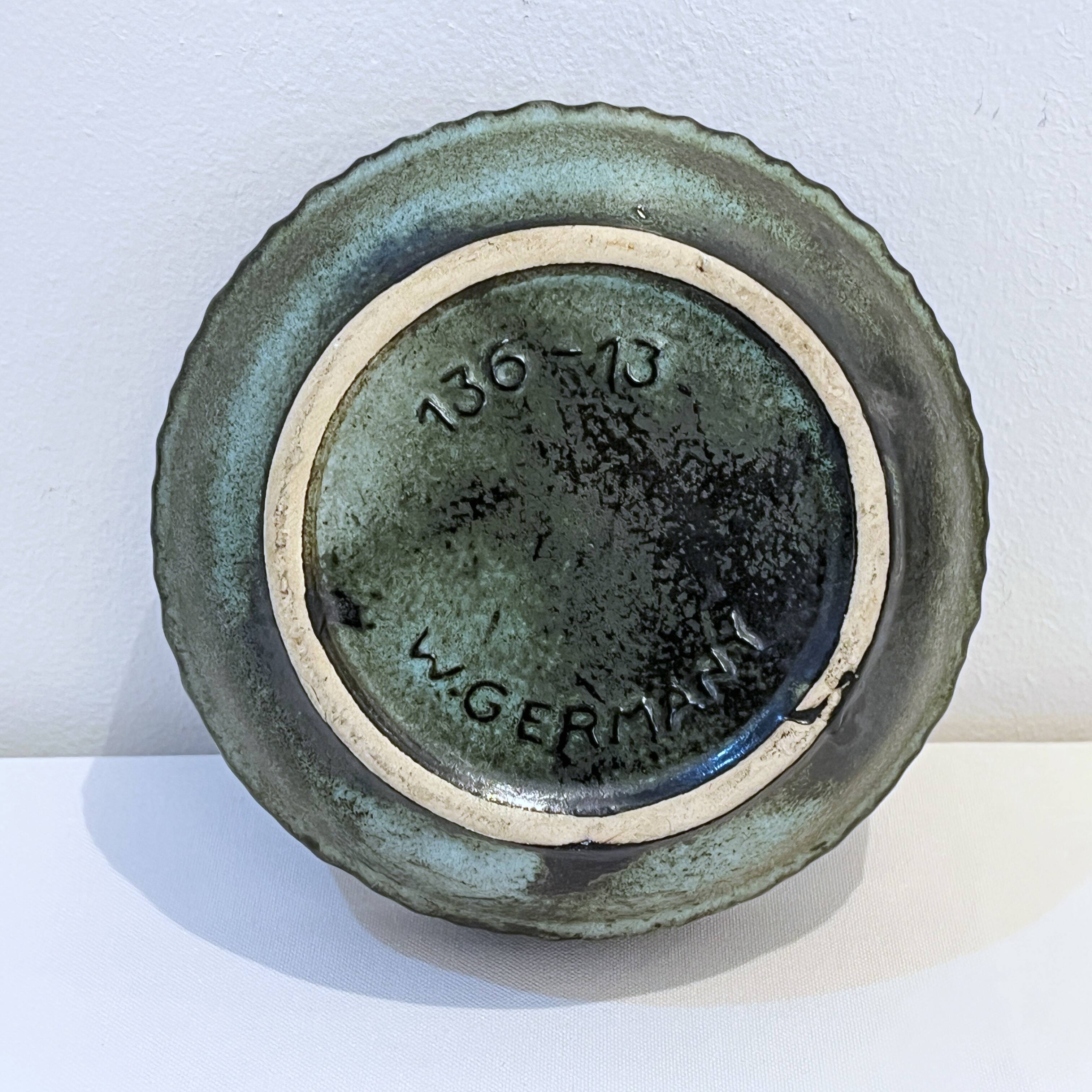 Cendrier brutaliste en céramique grès vert foncé  1950 West Germany vintage