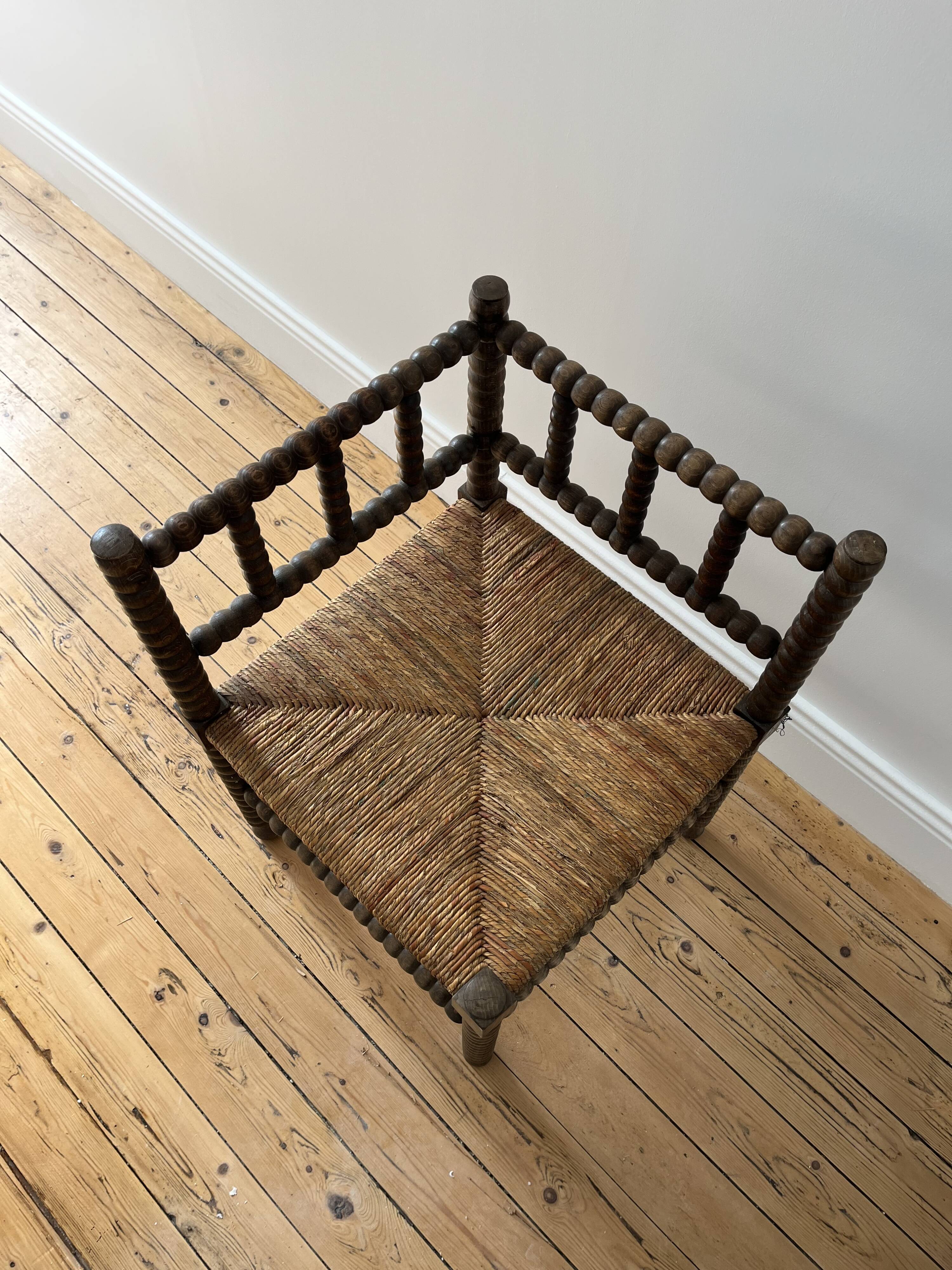 Turned wood corner chair