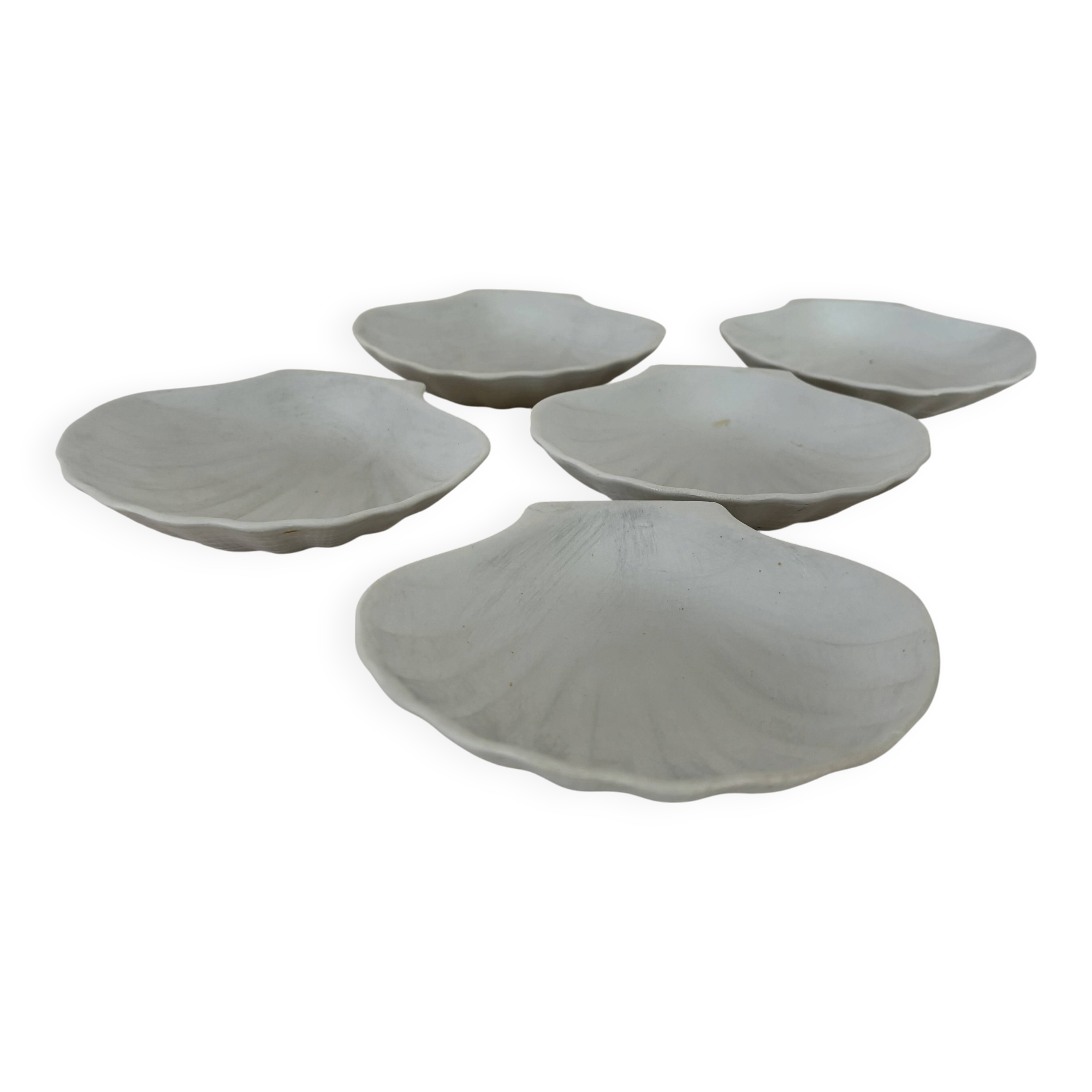 Set of 5 shell bowls