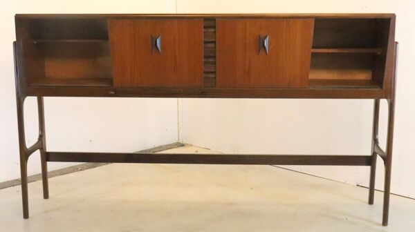 Elliots de Newbury aboient 'Sproxton'   230 cm