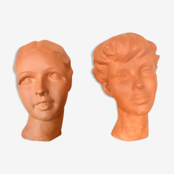 Duo têtes de mannequins en plâtre Chanel