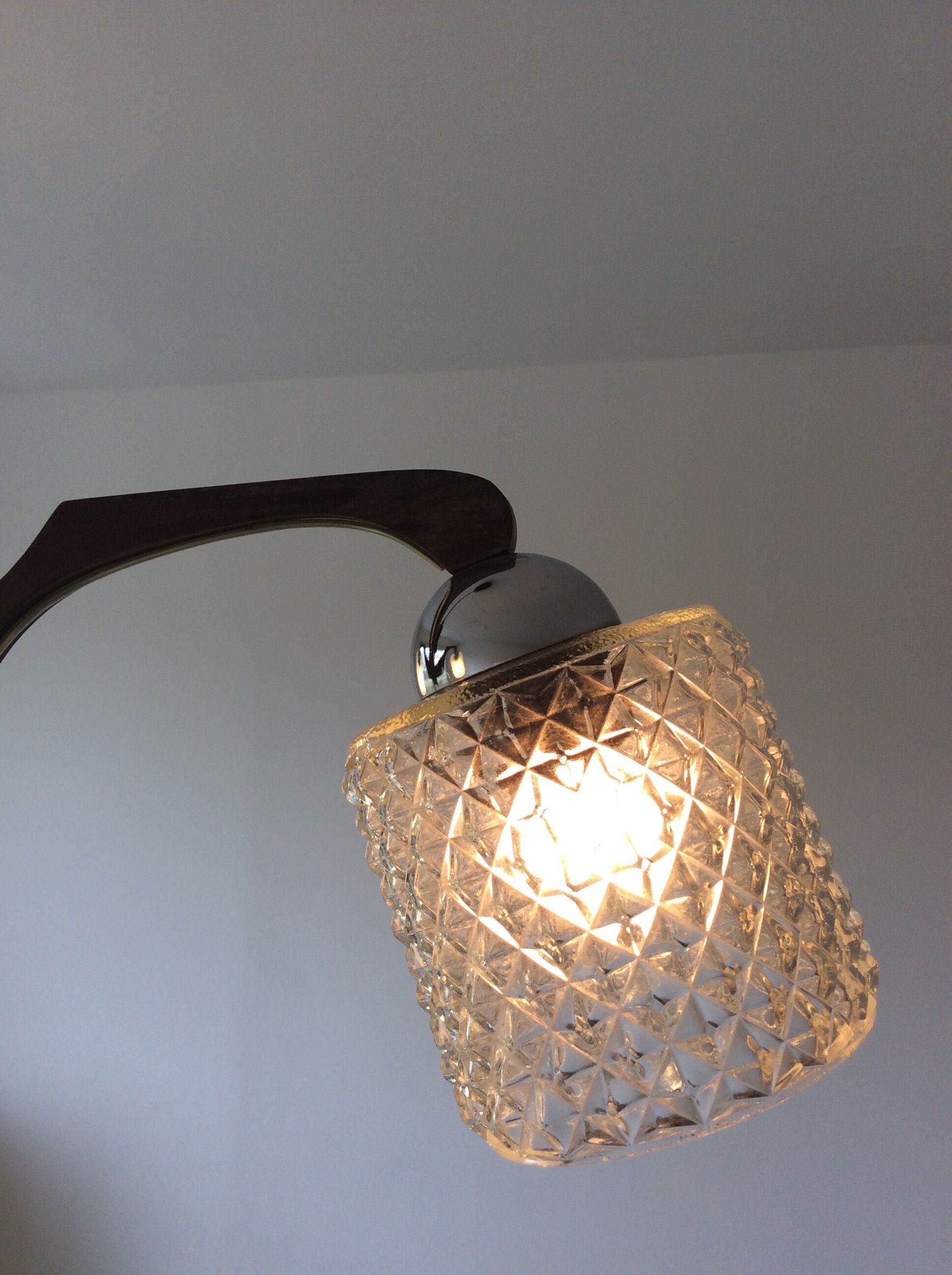 Scandinavian chandelier 60s in teak and molded glass