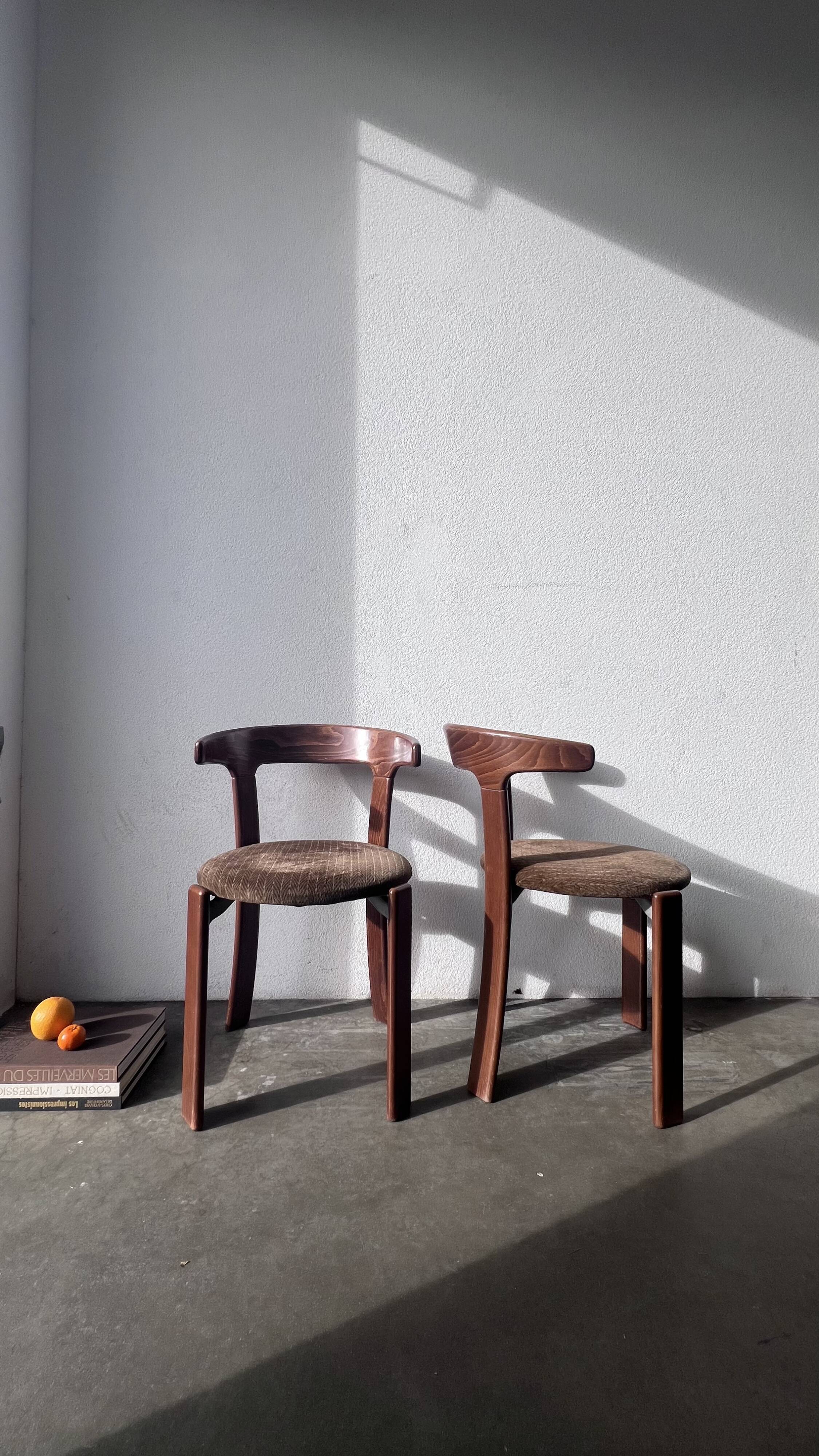 Bruno Rey Chairs, peer