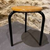 Tabouret tripode