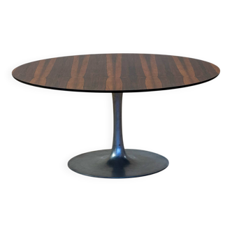 Table à manger ronde Arkana du milieu du siècle en bois de rose brésilien