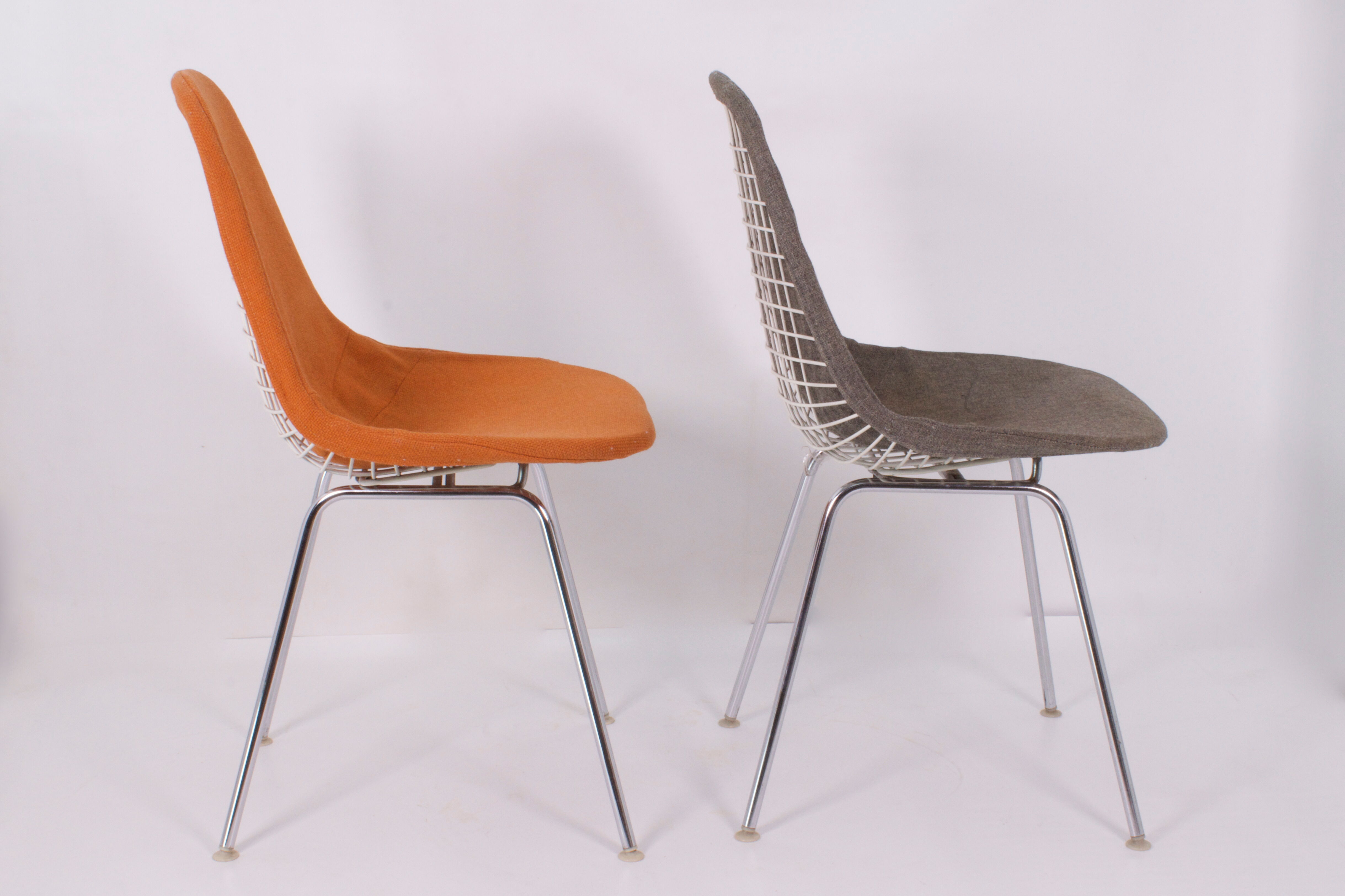 Pair of DKX 1 Wire Chairs by Charles & Ray Eames, Herman Miller, 1952