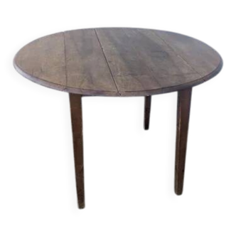 Folding round table