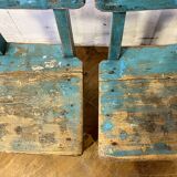 Ancienne paire de chaises d'école petit enfants