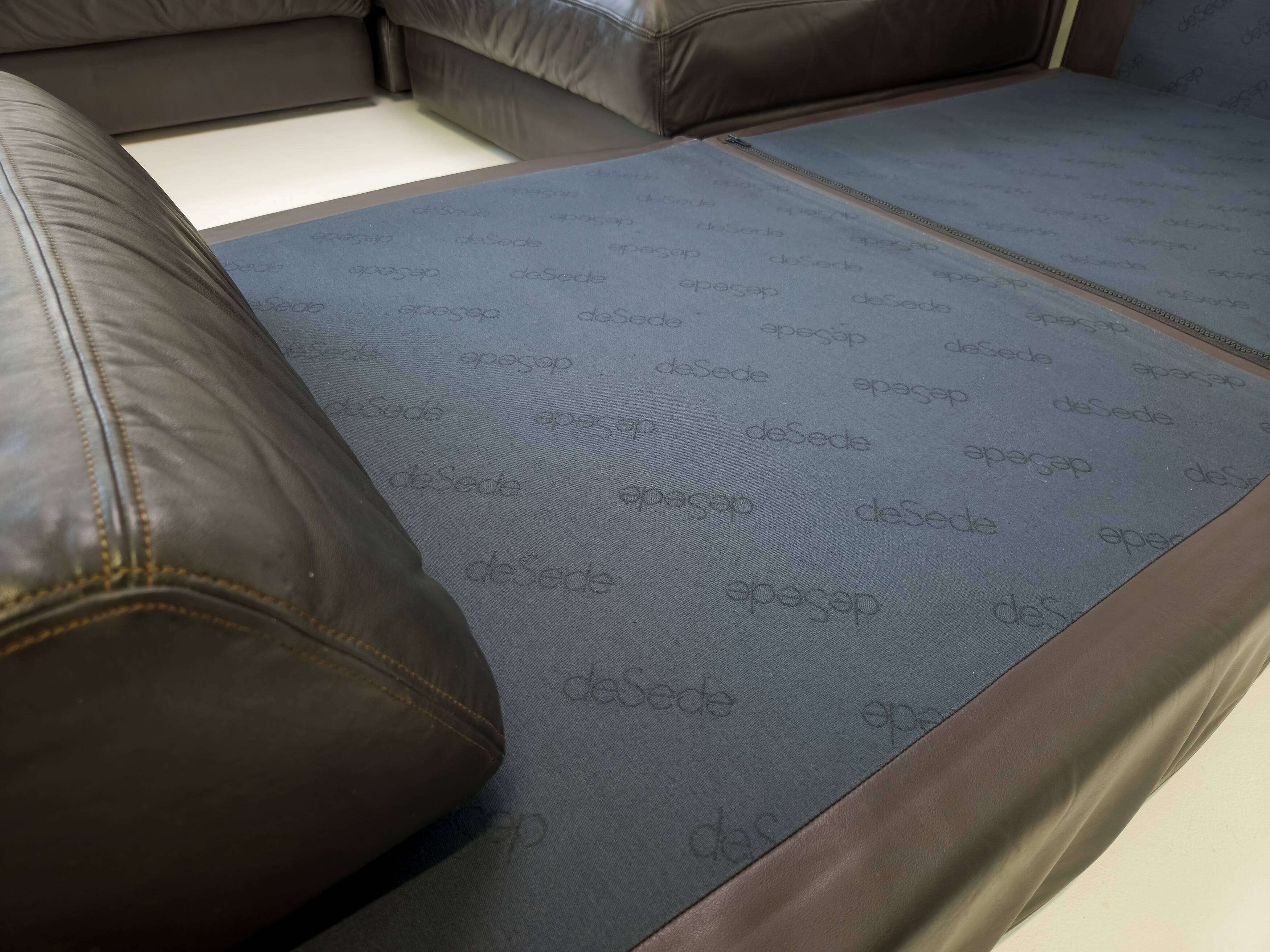 De Sede DS-76 – modular leather sofa (5 elements)