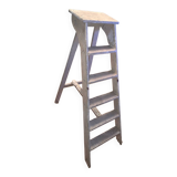 Vintage wooden stepladder with 6 steps