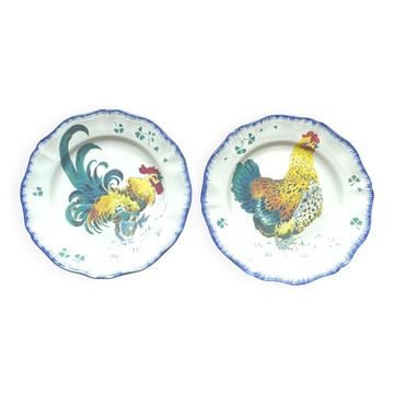 Flat plate from the hen and rooster earthenware Luneville series.