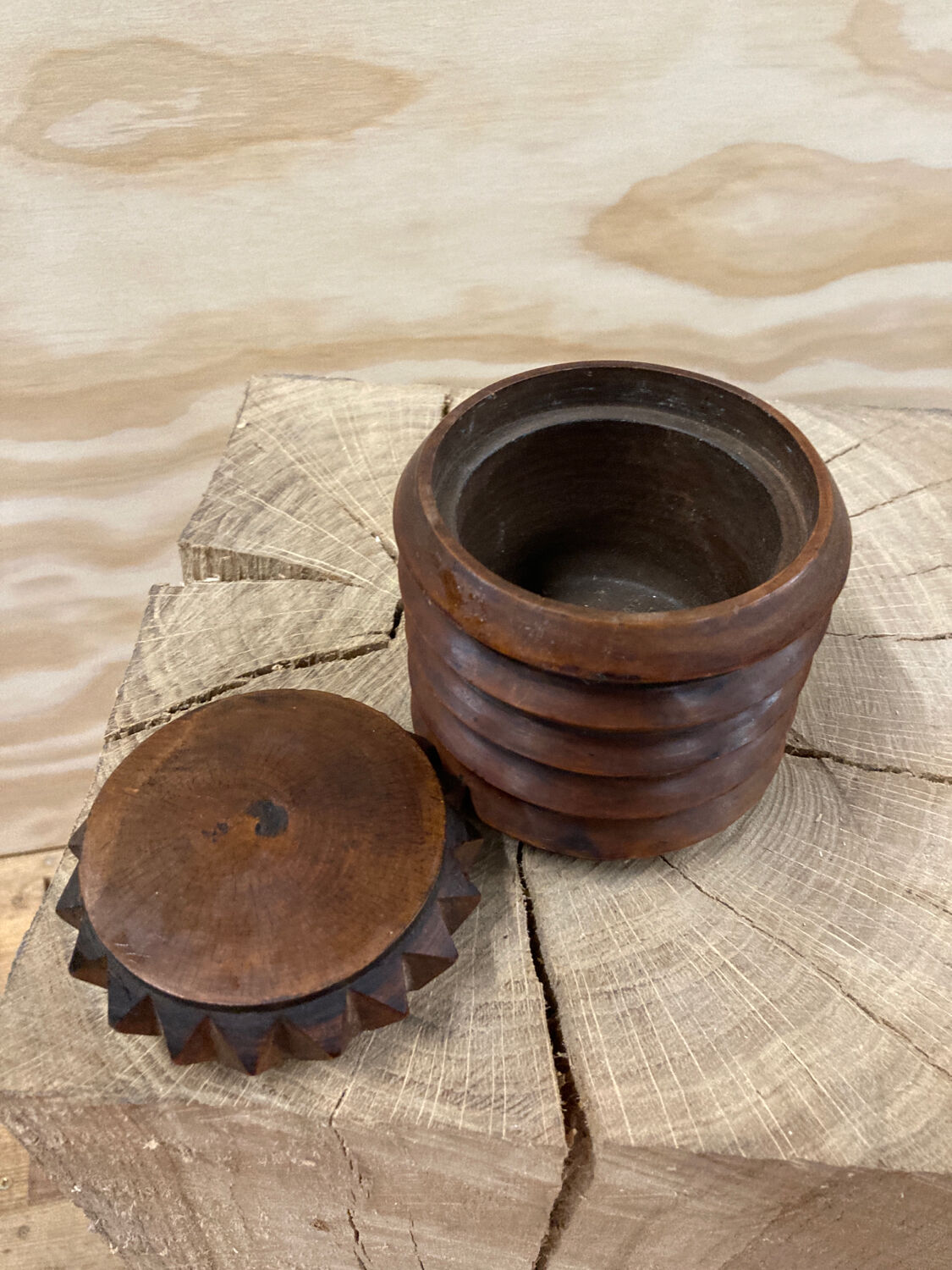 Round art deco wooden box 1930 Courchevel 1850