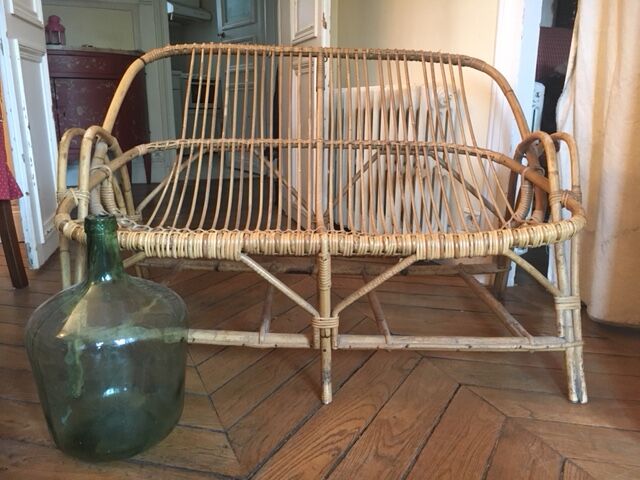 Sofa bench into rattan