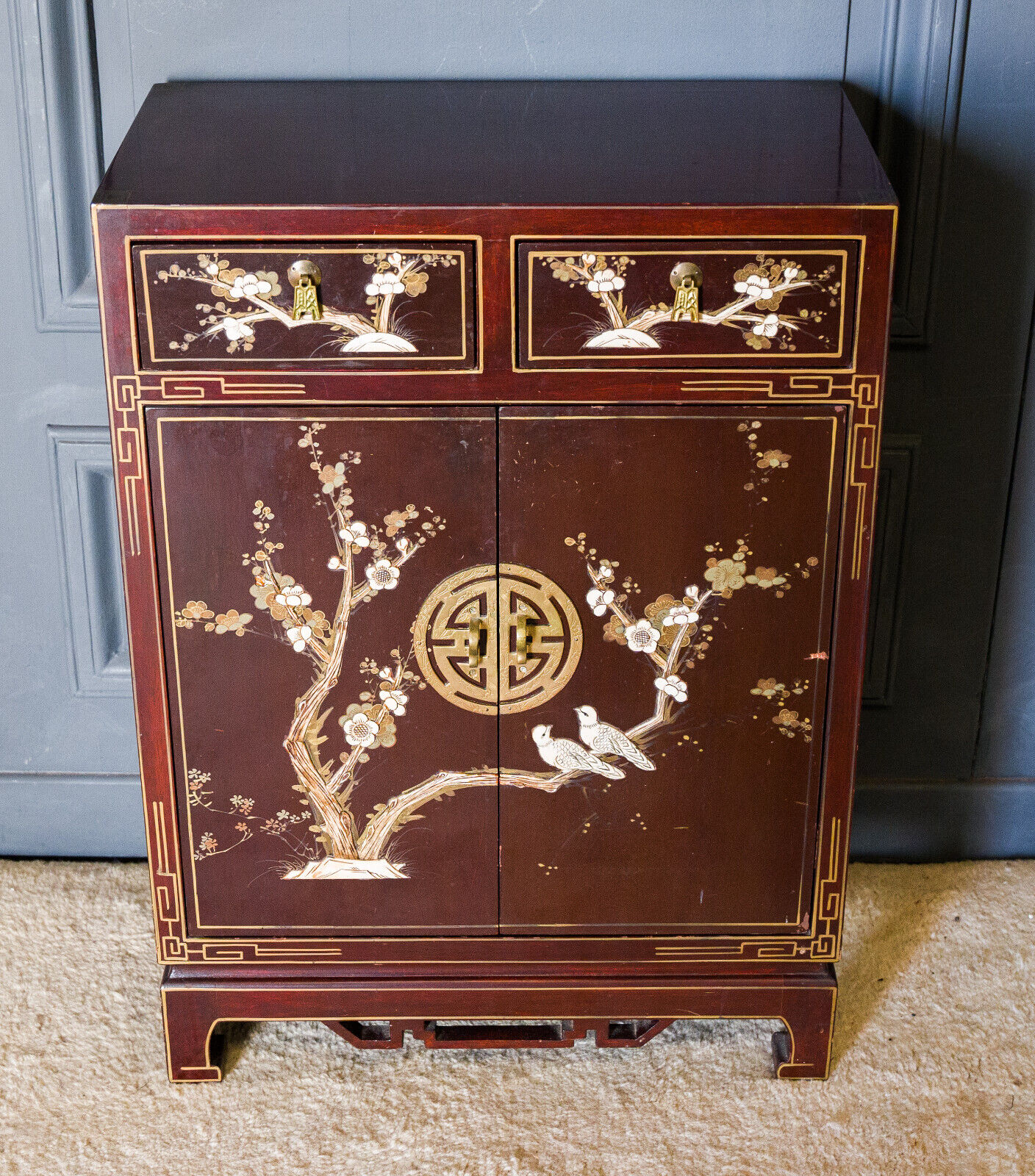 Chinese furniture XXth Red lacquer Decor of branches and birds