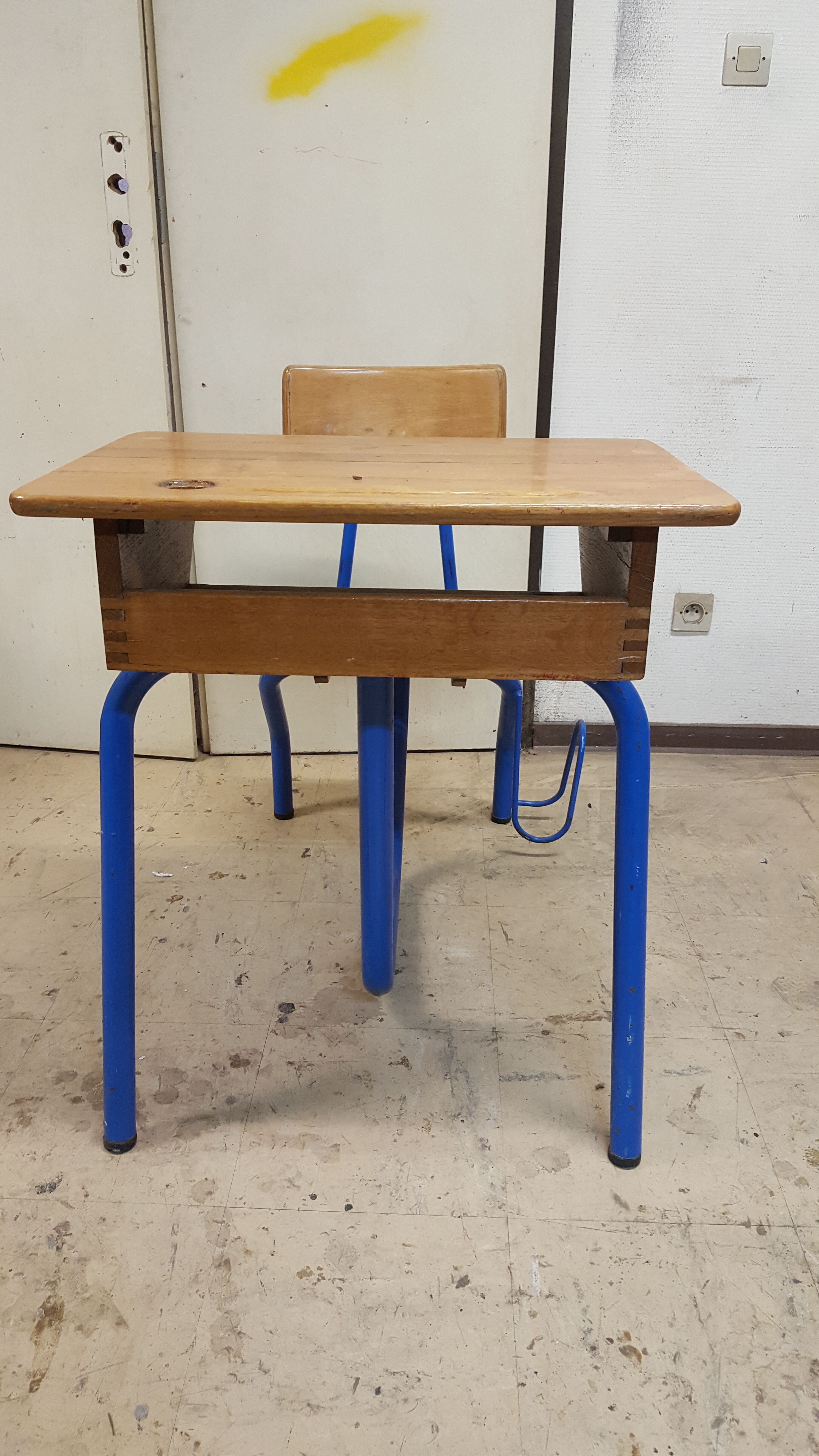 former desk child 70 year