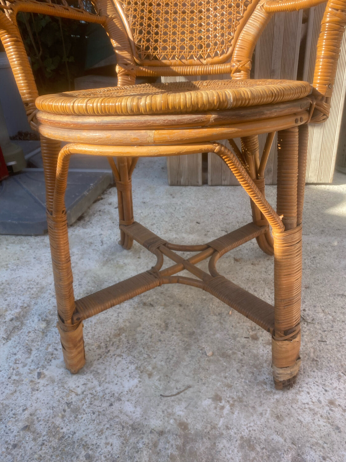 Vintage rattan chair chair
