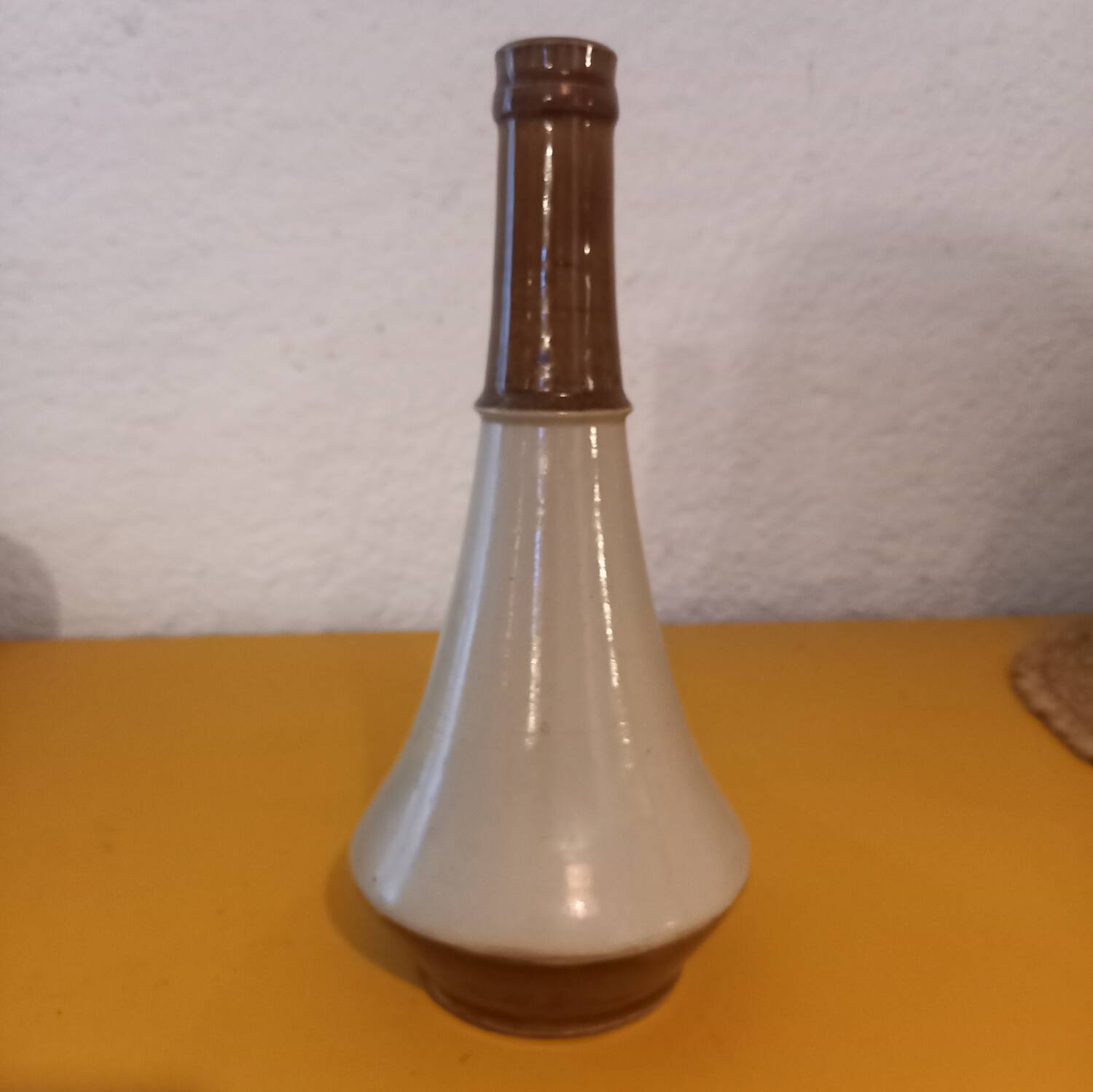 Single-stem vase