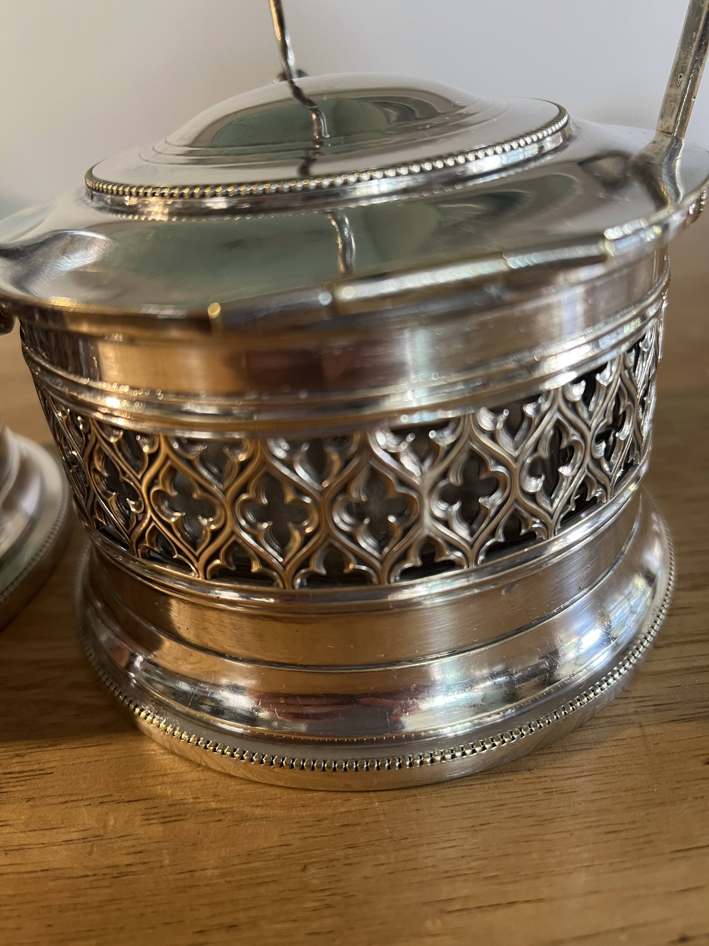 Silverware sugar bowls