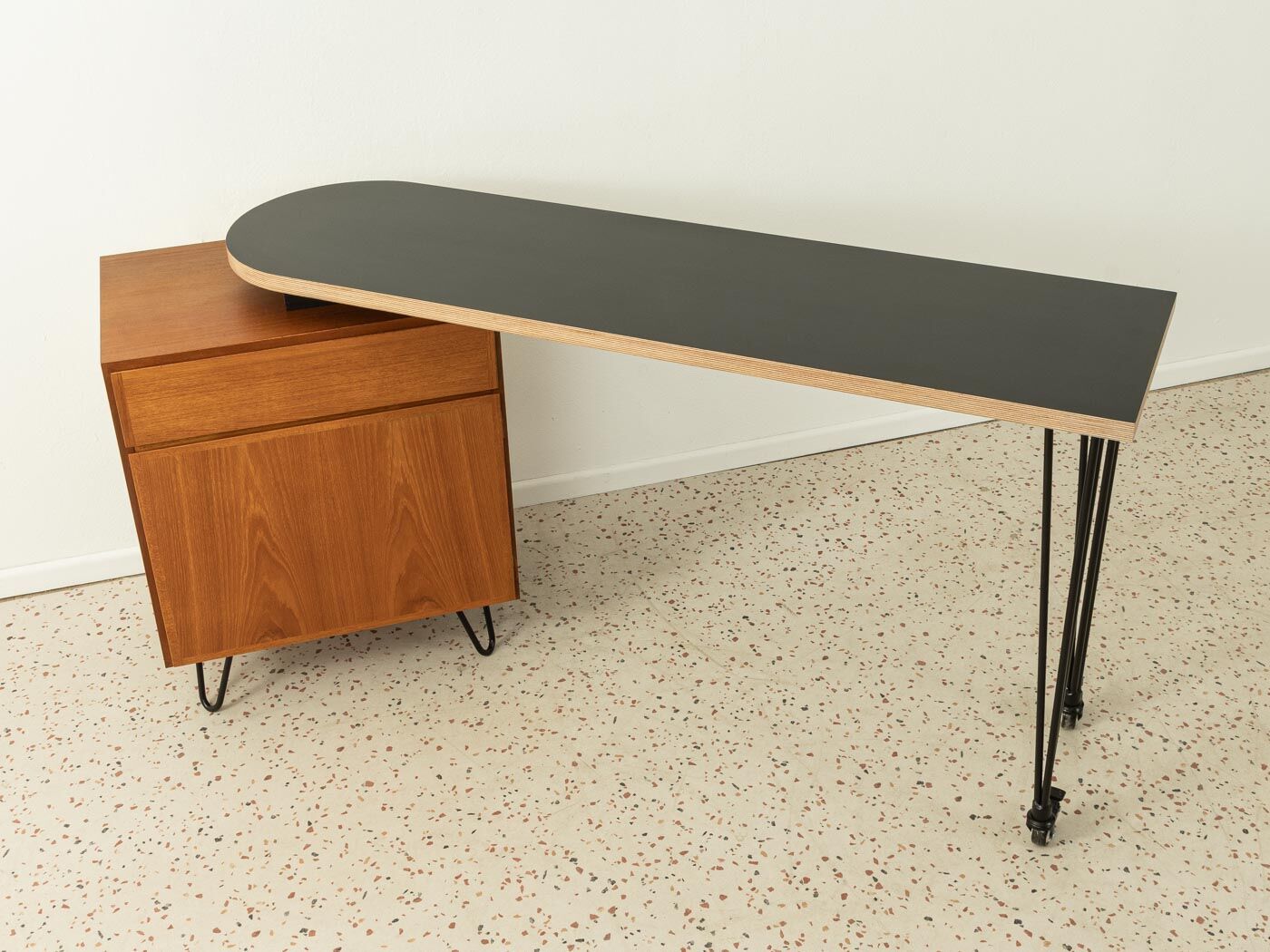 1960s desk, Omann Jun