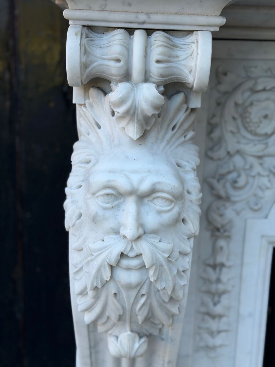 Napoleon III fireplace in white statuary Carrara marble, circa 1880.
